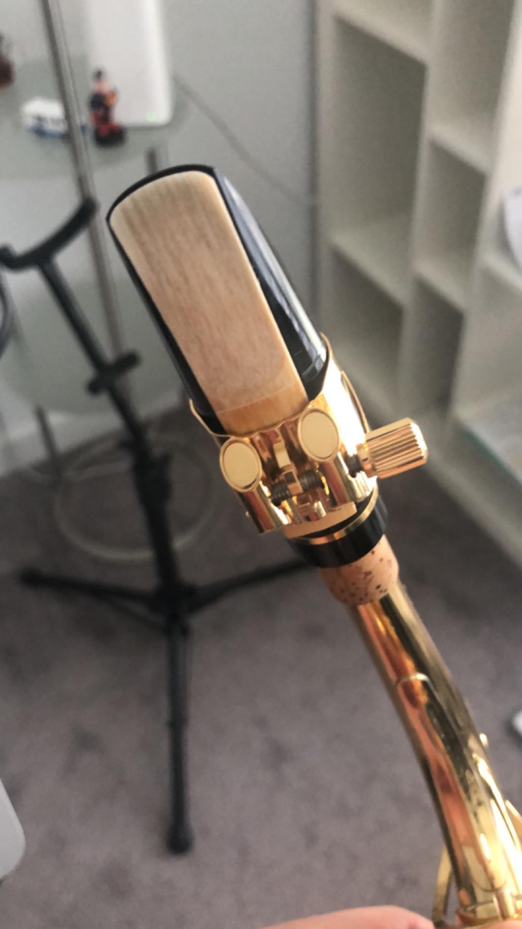 Vandoren LC07P Optimum Ligature and Plastic Cap for Alto Saxophone Gilded with 3 Interchangeable Pressure Plates, Black customer photo 1
