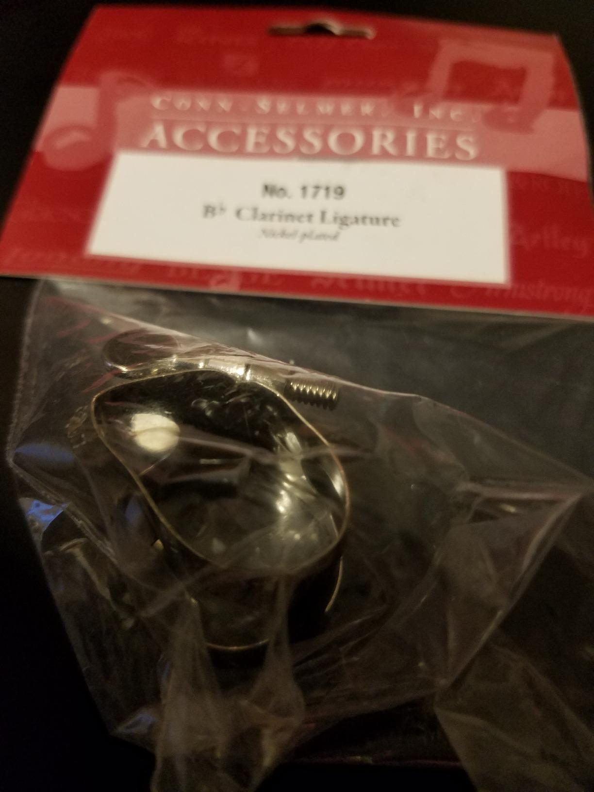 Selmer 1719 Bb Clarinet Ligature, Nickel customer photo 1