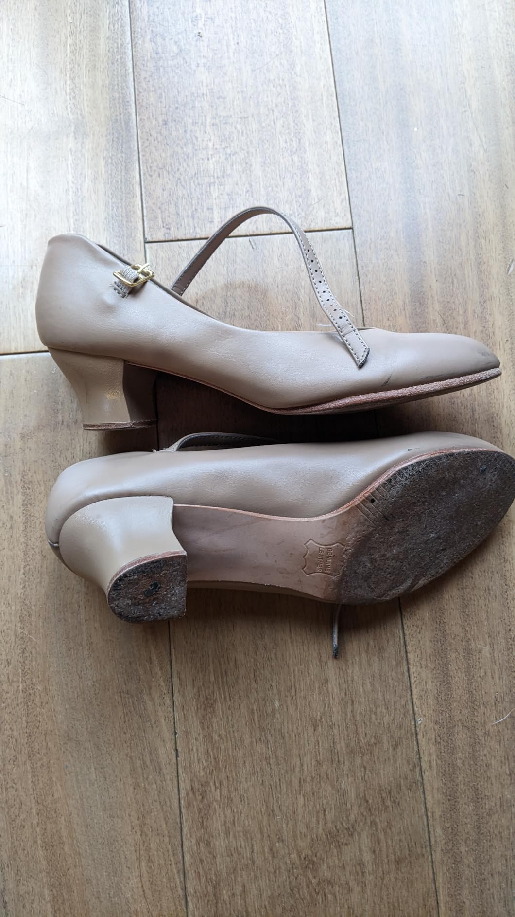 Women's Jr. Footlight Character Shoe customer photo 2