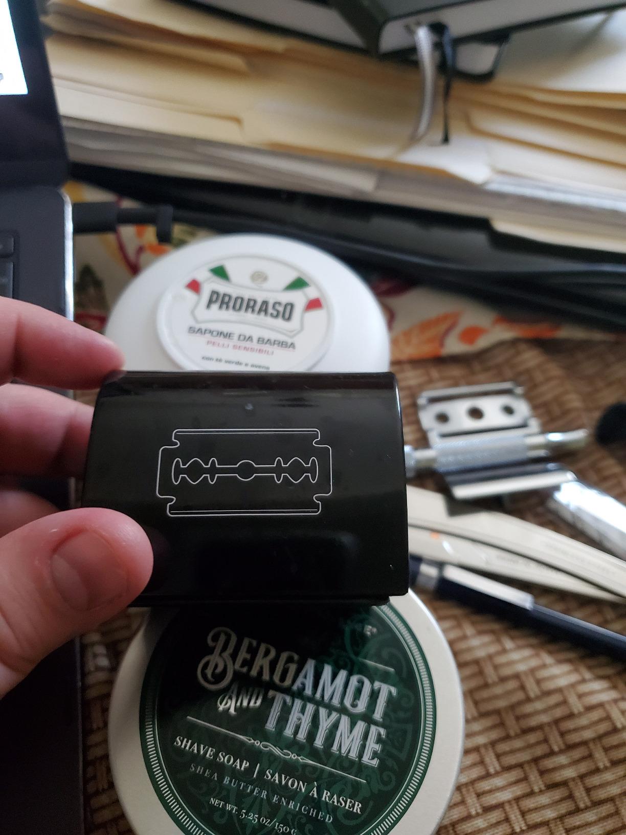Proraso Pre Shave Conditioning Cream - Oatmeal & Green Tea - Nourishing & Gentle Formula for Sensitive Skin, 3.6oz customer photo 1