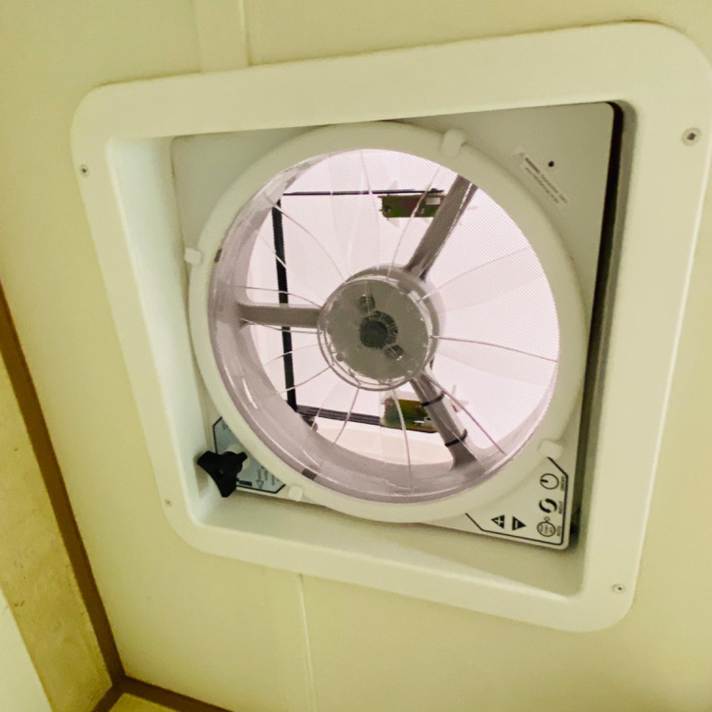 MAXXAIR Maxxfan Plus High Powered 10-Speed RV Intake and Exhaust Fan - Manual or Remote Control Electric Opening, Easy Ceiling Controls, Rain Sensor with Automatic Lid Closure, White (00-04000K) customer photo 1