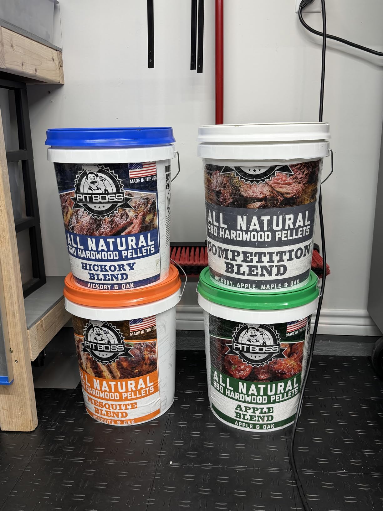 Gamma2 Gamma Seal Lid for Utility Buckets - Fits 3.5, 5, 6 & 7 gallon buckets, White, Made in USA customer photo 2