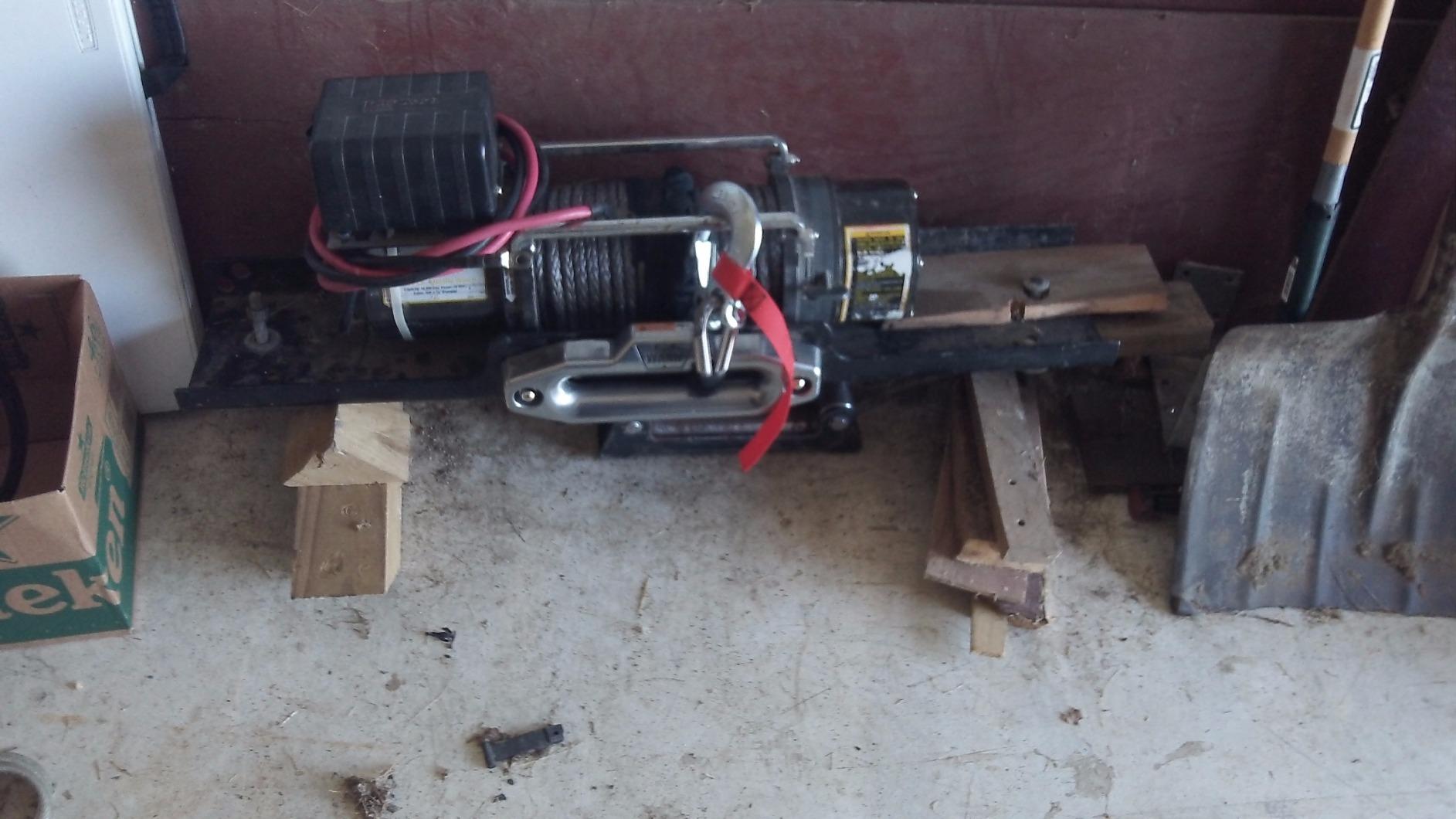WARN 87914 Hawse Style Winch Fairlead, Polished Aluminum customer photo 2