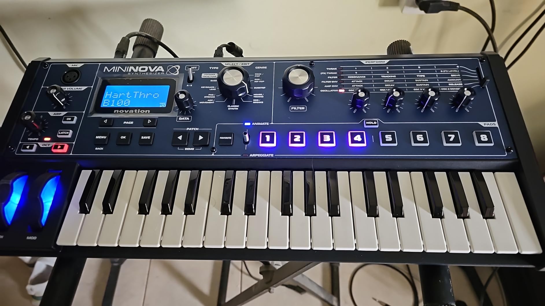 Novation MiniNova Analogue Modelling Compact 37 Mini-key Synth with Vocoder, 256 Onboard Sounds and Five Effects customer photo 1