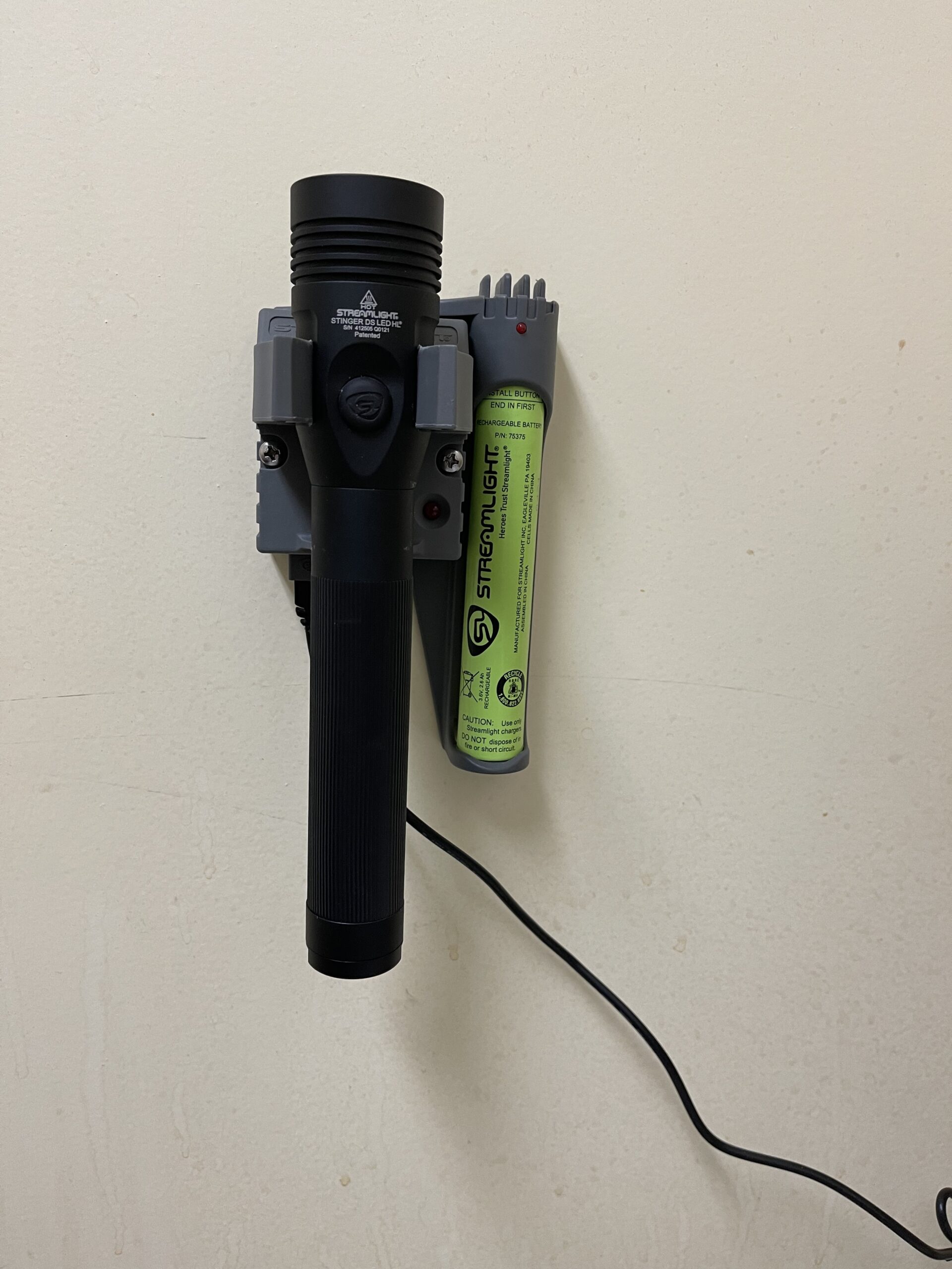 Streamlight 75458 Stinger DS LED HL 800-Lumen Rechargeable Flashlight customer photo 2