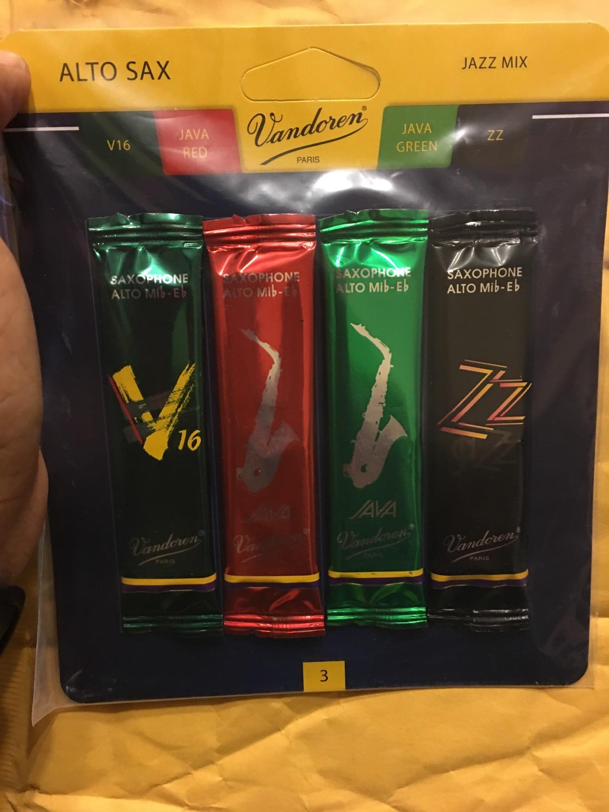 Vandoren SRMIXA3 Alto Sax Jazz Reed Mix Card includes 1 each ZZ, V16, JAVA and JAVA Red Strength 3 customer photo 2