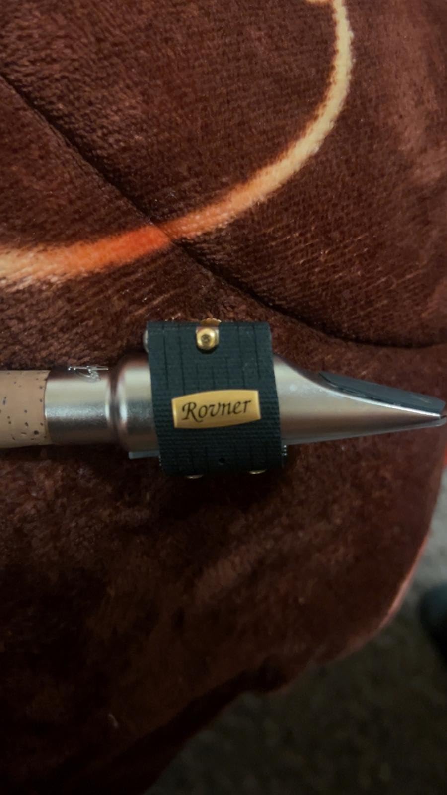 Rovner Ligature & Plastic Cap for Soprano Saxophone - Versa X Ligature for Hard Rubber Mouthpiece (X-1RVS) customer photo 1