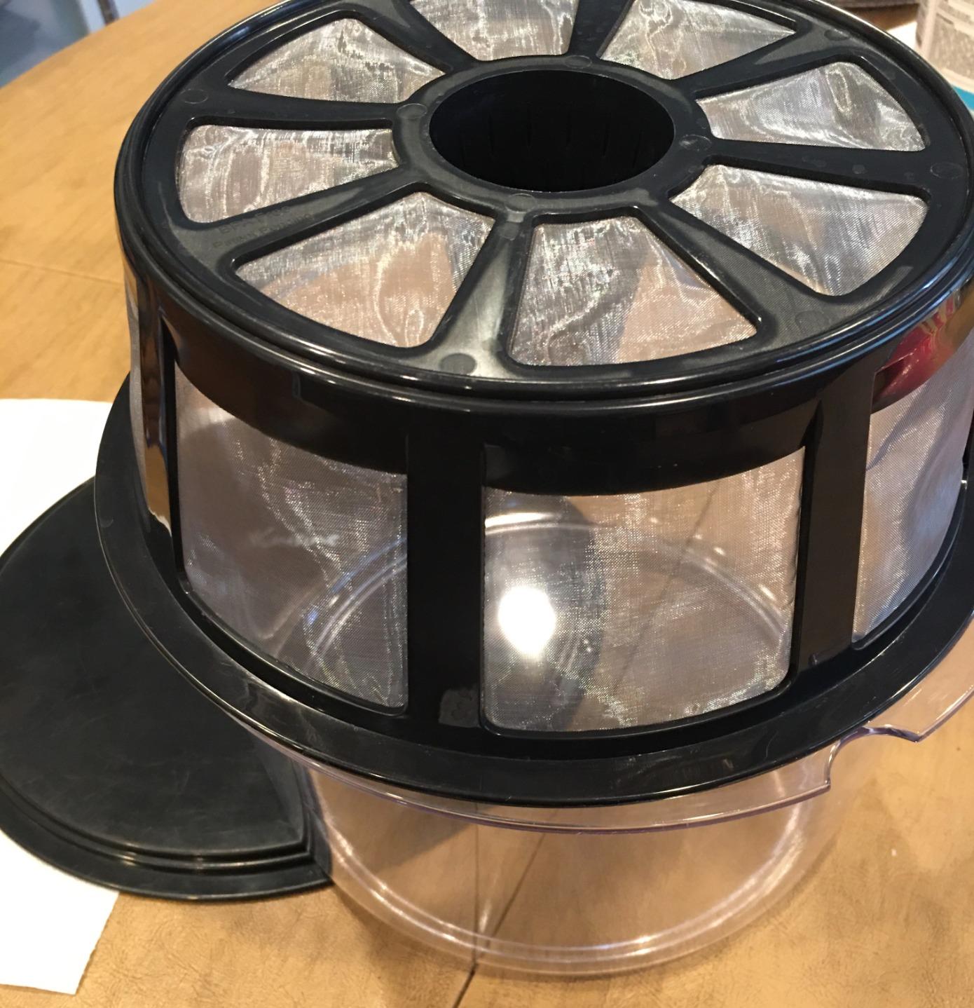 Euro Cuisine GY60 Greek Yogurt Maker with Ultra Fine Mesh Stainless Steel Strainer Basket, BPA Free, Patented Greek Yogurt Strainer customer photo 1
