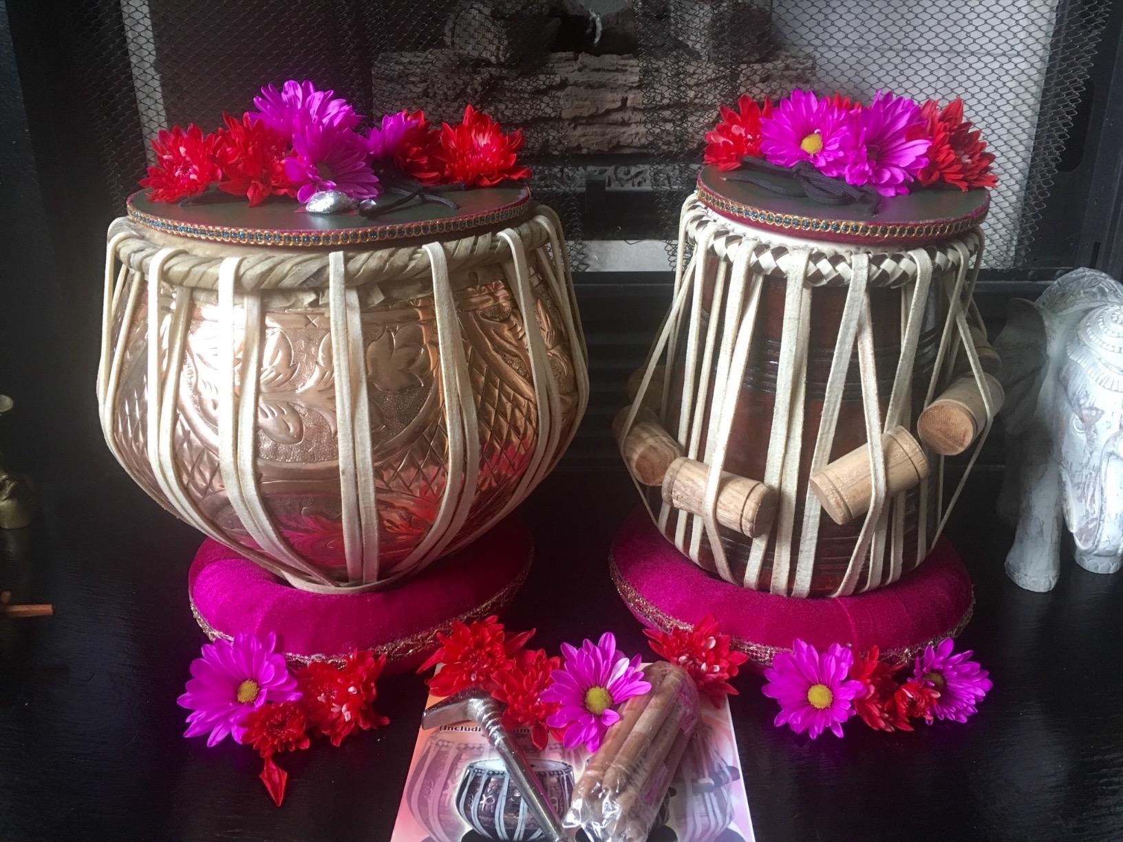 Tabla Drum Set by Maharaja Musicals, Professional, 3.5 Kilograms Copper Bayan - Designer Carving, Sheesham Tabla Dayan, Padded Bag, Book, Hammer, Cushions, Cover (PDI-CJH) customer photo 1