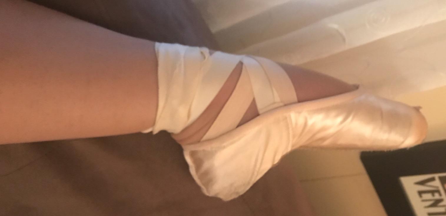 Pillows Pink Stretch Ribbon for Ballet Pointe Toe Shoes customer photo 1
