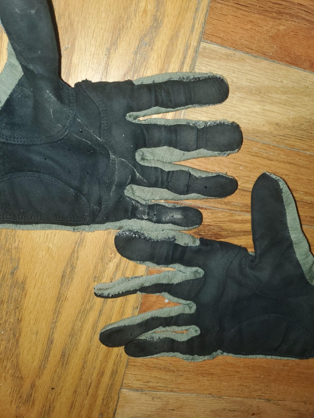 Giro D'Wool Men's Urban Cycling Gloves customer photo 1
