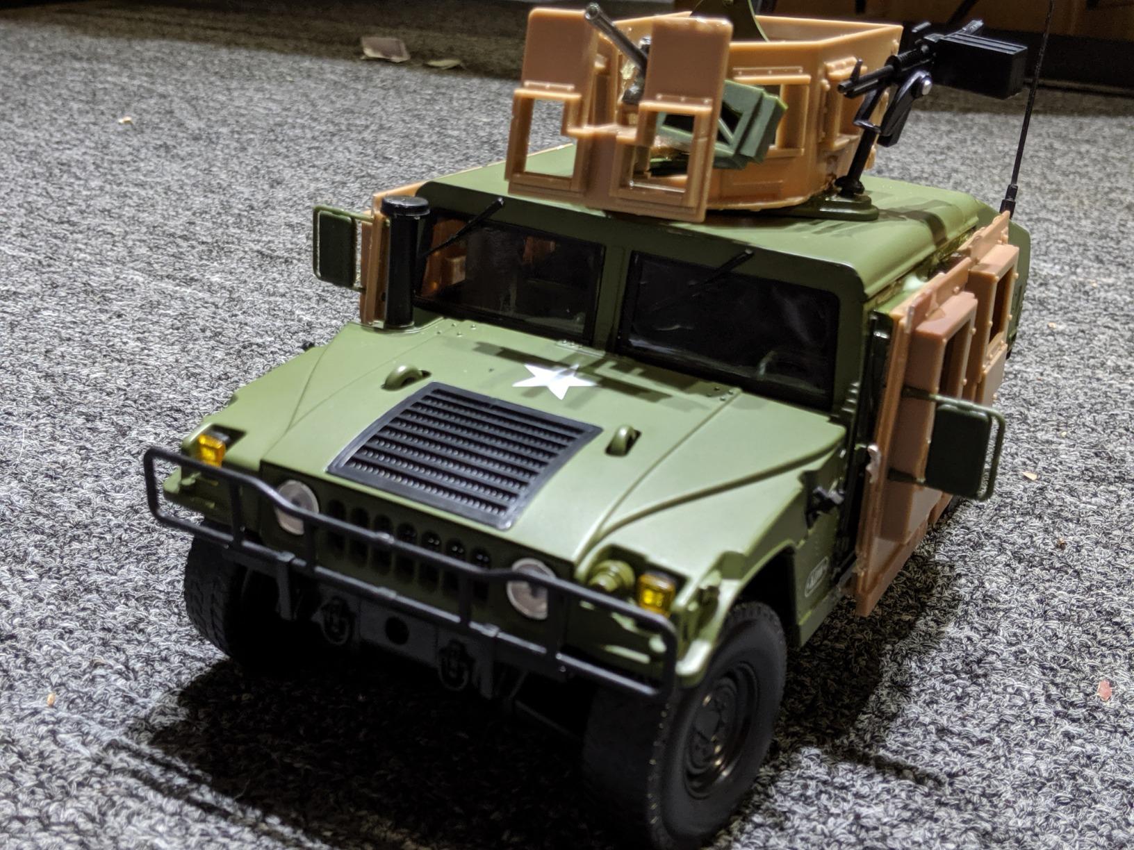 fisca 1:18 Scale Model Car Metal Diecast Military Armored Vehicle Battlefield Truck customer photo 1