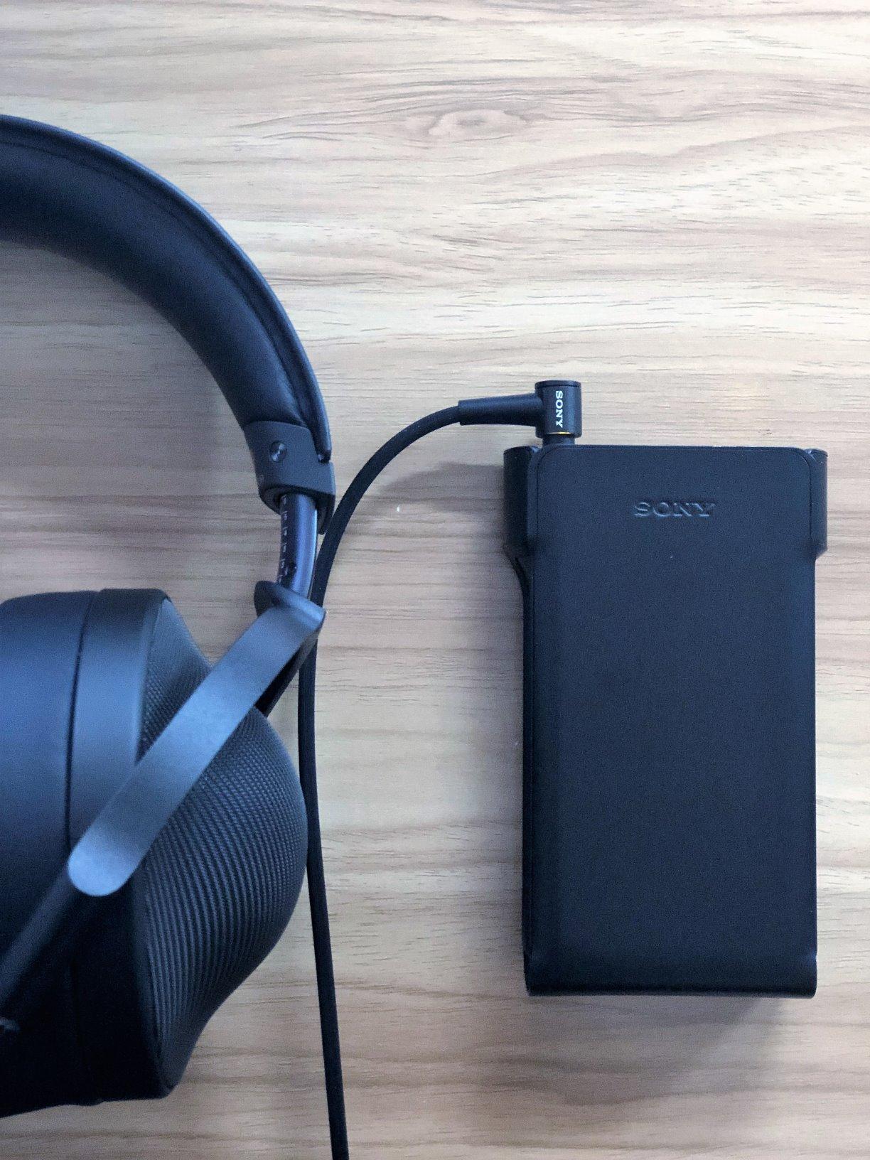NW-WM1A 128GB Premium Walkman - Digital Music Player with Hi-Res Audio, Black customer photo 2