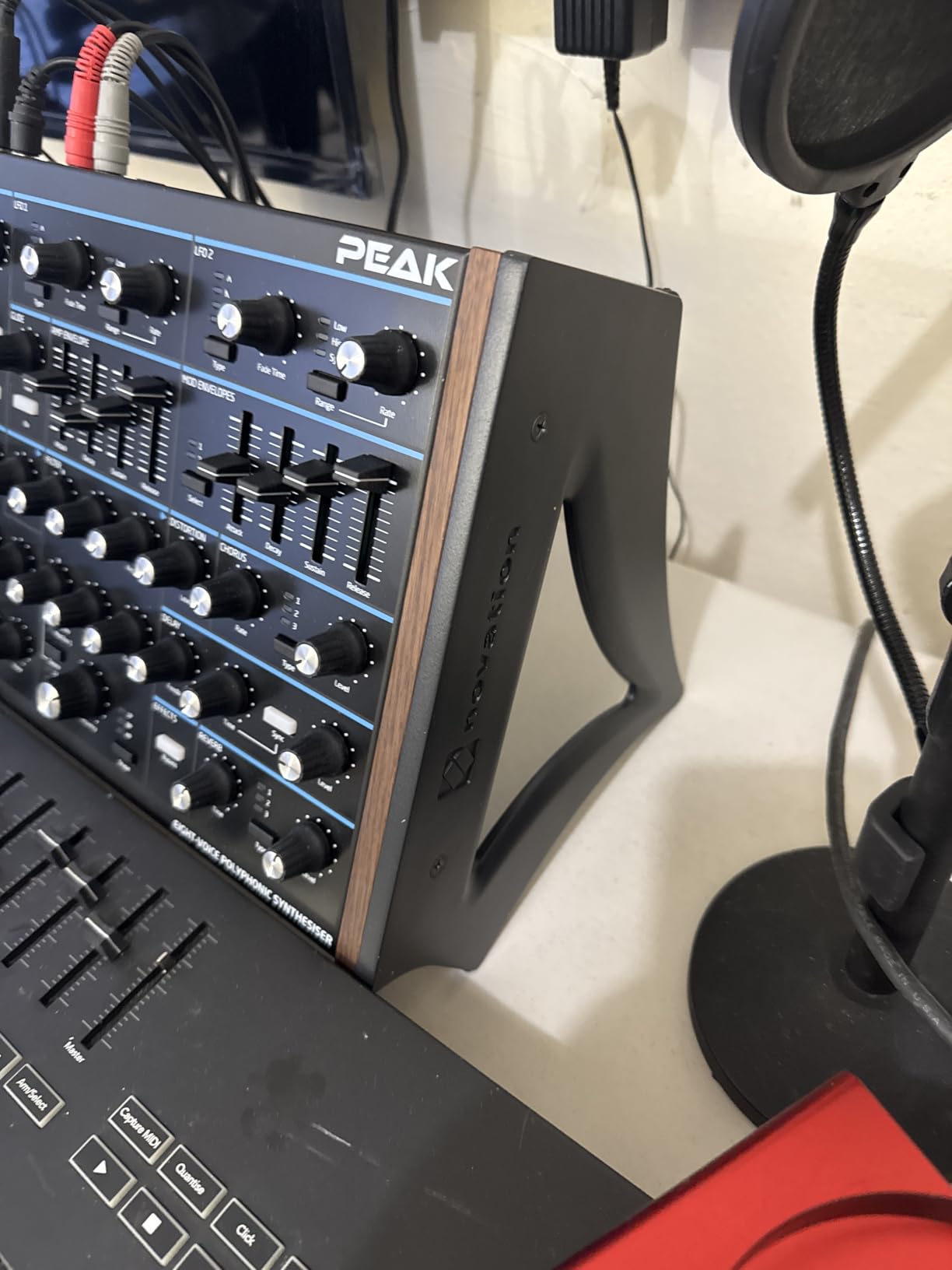 Novation Peak 8-Voice Desktop Polyphonic Synthesiser with 2 LFOs per voice, 16-slot Modulation Matrix, Digital Effects customer photo 1