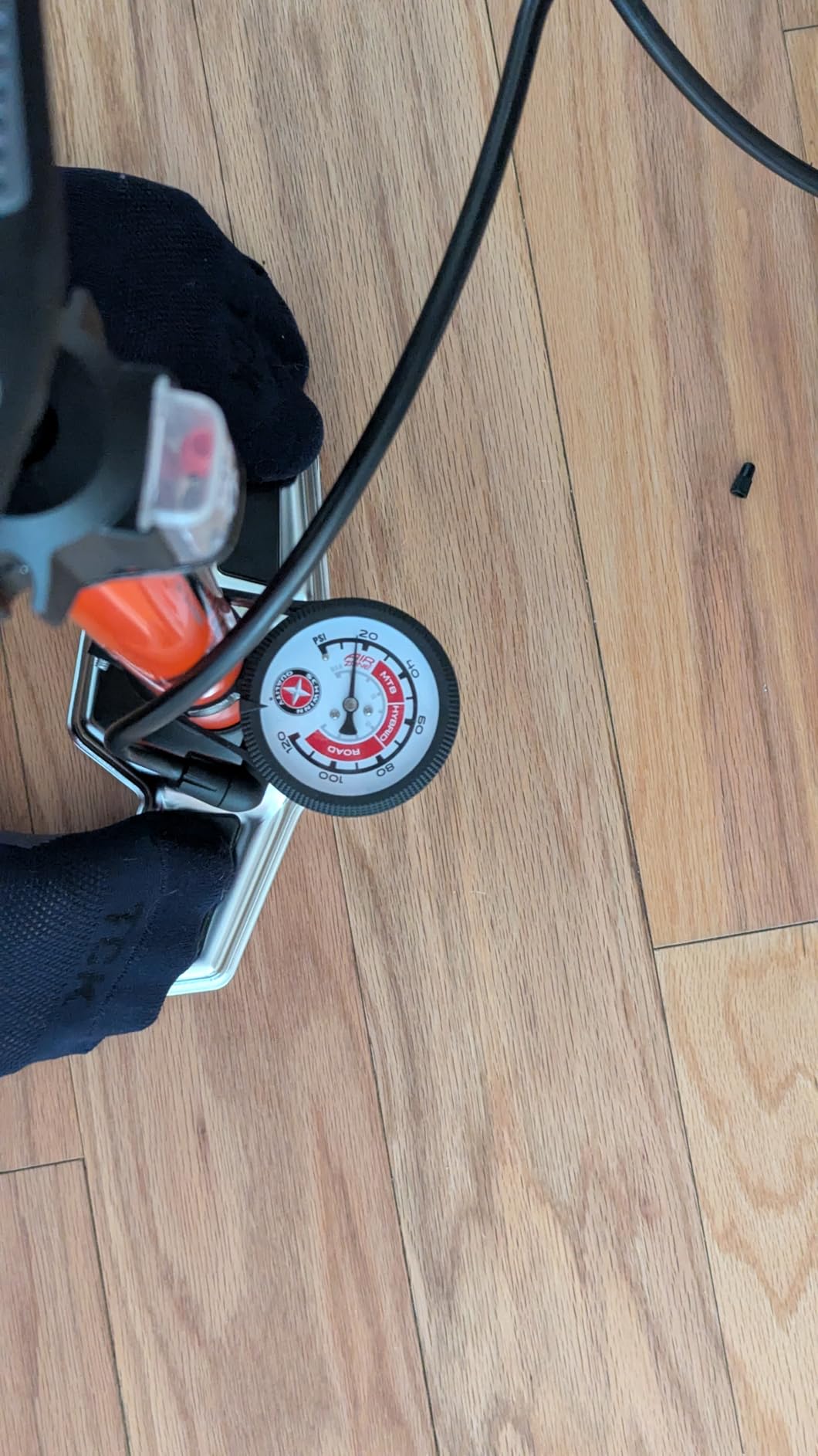 Schwinn Air Center Series Floor Pump, for a Range of Bikes, 100, 120 or 160 PSI, Soft Grip Handle, Dual Head for Schrader and Presta Valves, Manual Air Pump customer photo 1