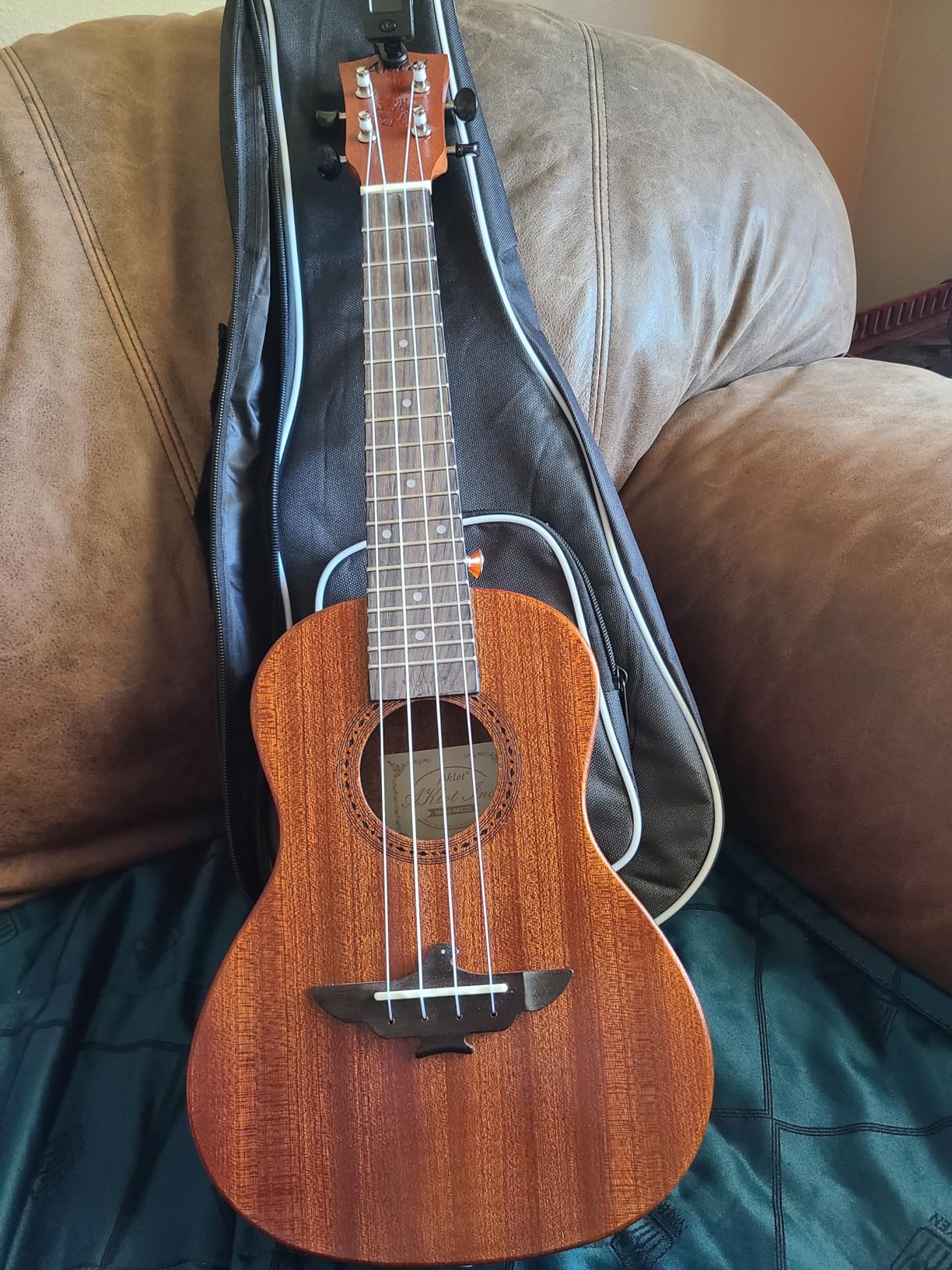 AKLOT Concert Ukelele Solid Mahogany 23 inch for Professional Beginners Adults Kit with Free Online Lesson and Uke Accessories customer photo 2