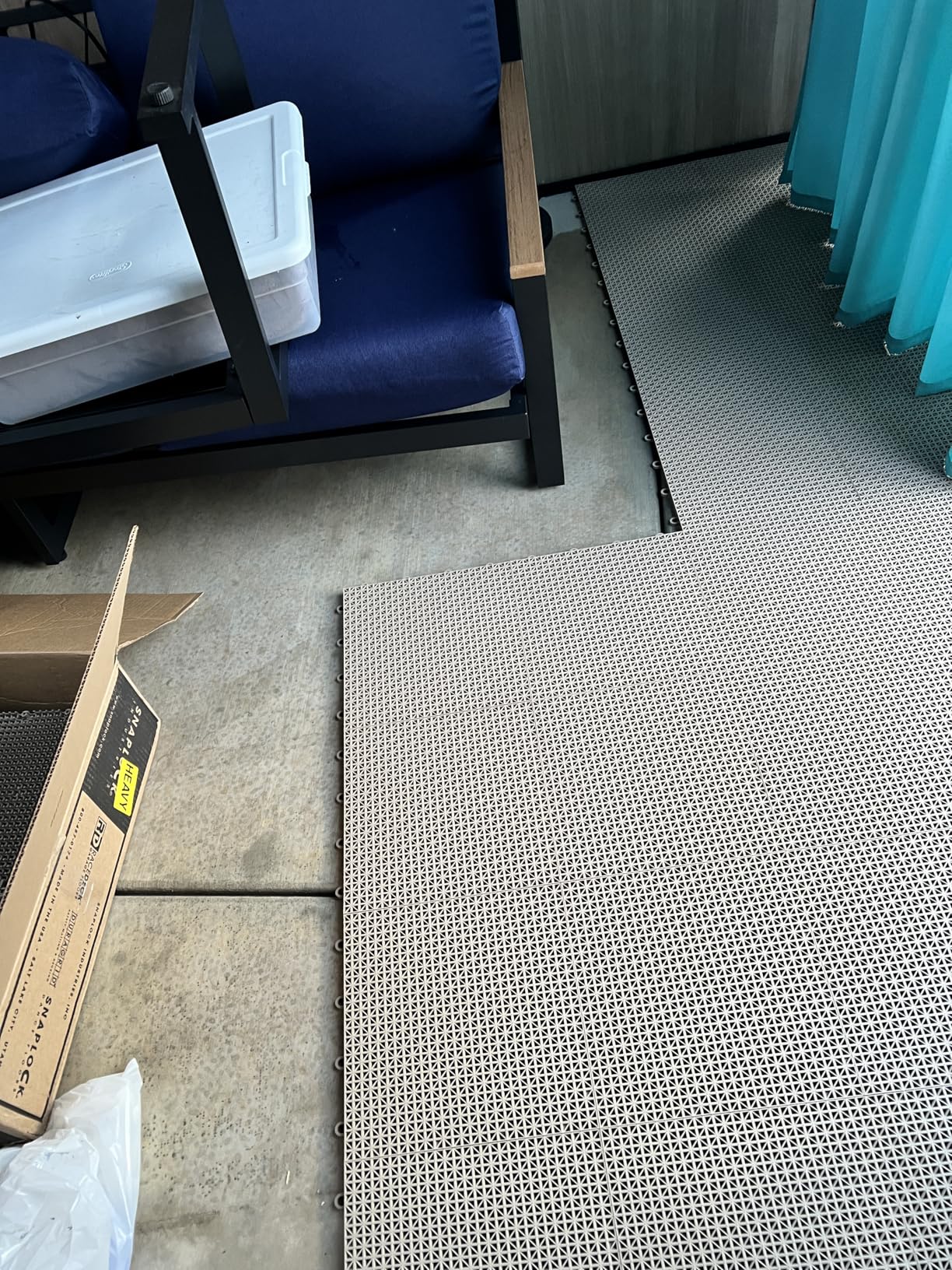 Big Floors DuraGrid Deck Tiles, Interlocking Outdoor Tiles for Patio, Self-Draining, UV-Resistant, Water-Resistant Modular Flooring, Easy Install, 40 Pack, Green customer photo 1