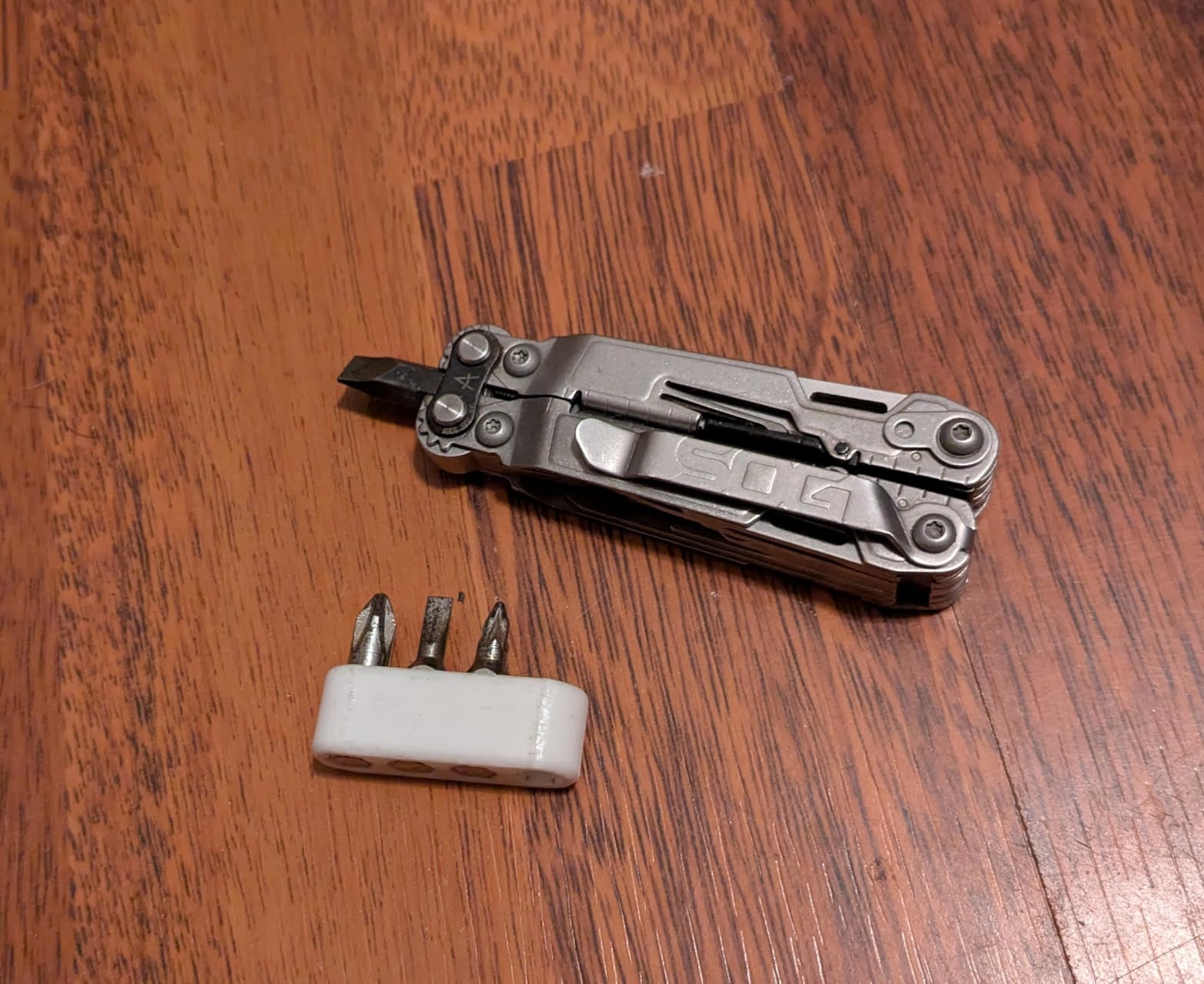 SOG PowerPint Mini Compact Stainless Steel Multi-Tool, 18 Tools, Stone Wash customer photo 1