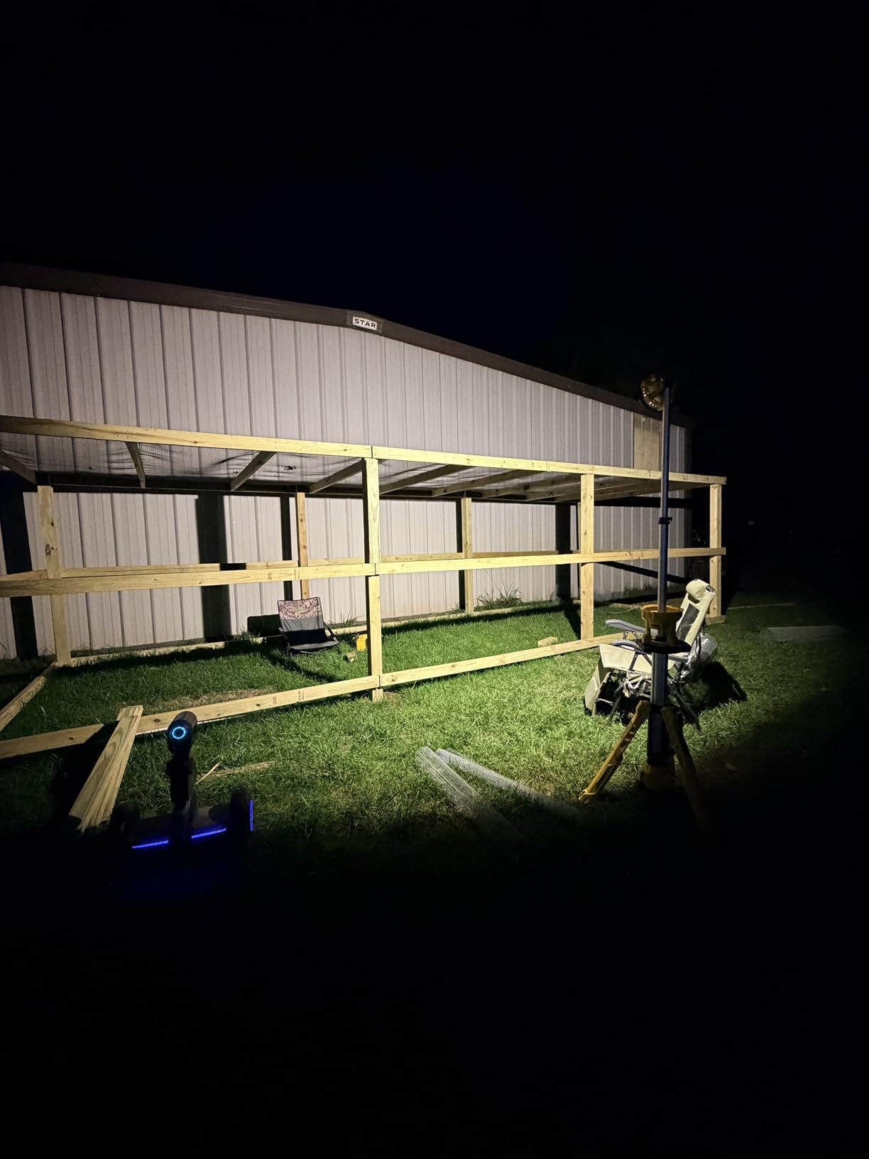 DEWALT 20V MAX LED Work Light with Stand, Tripod Light, 3000 Lumens of Brightness with 3 Modes, Tool Only (DCL079B) customer photo 2