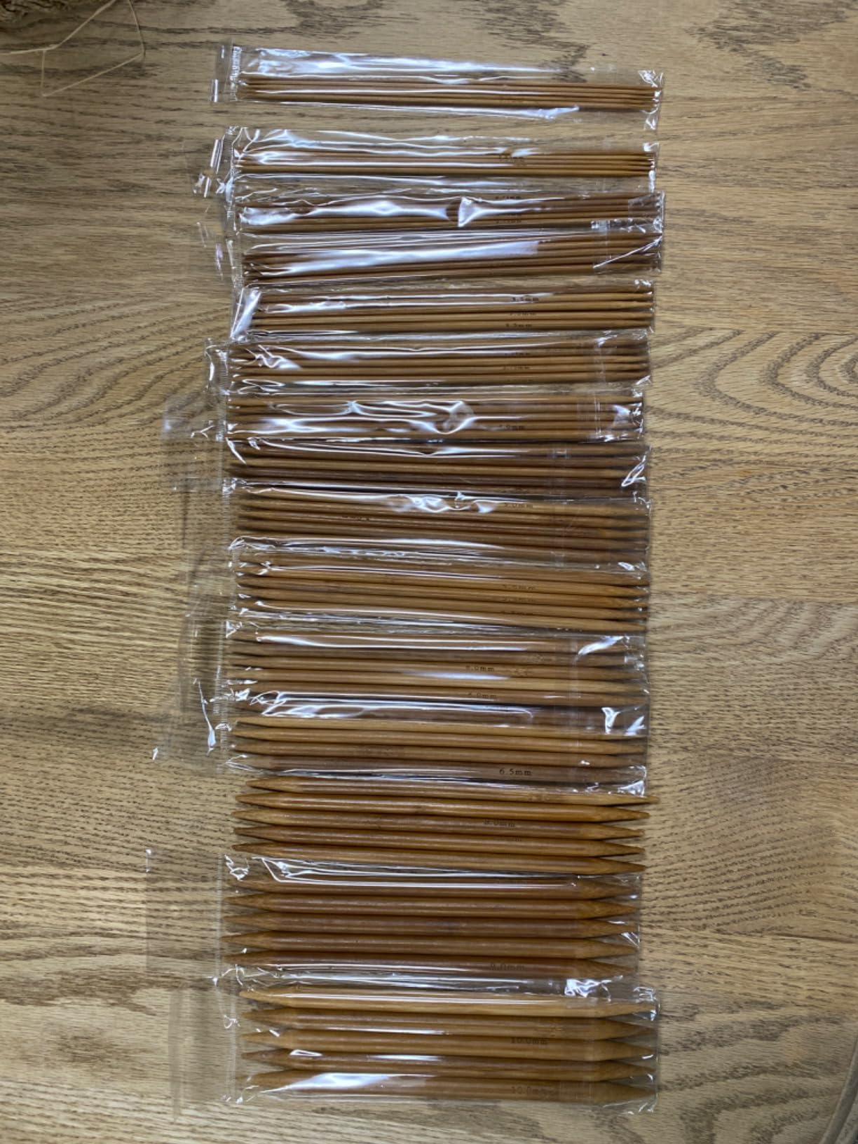 75 Pcs Double Pointed Knitting Needles Set, BetyBedy Carbonized Bamboo Knitting Needles, Knitting Needle for Handmade Creative DIY - 8'' Length 15 Sizes (2.0mm -10.0mm) (5 Needles/Size) customer photo 1