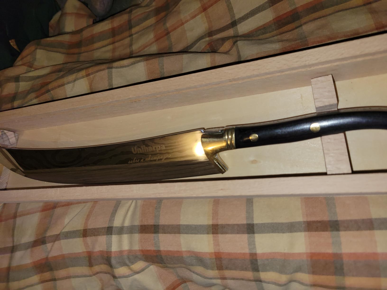 Uniharpa Champagne Saber Sword with Wooden Gift Case, Stainless Steel Blade - Premium Saber for Champagne Bottle Opening customer photo 1