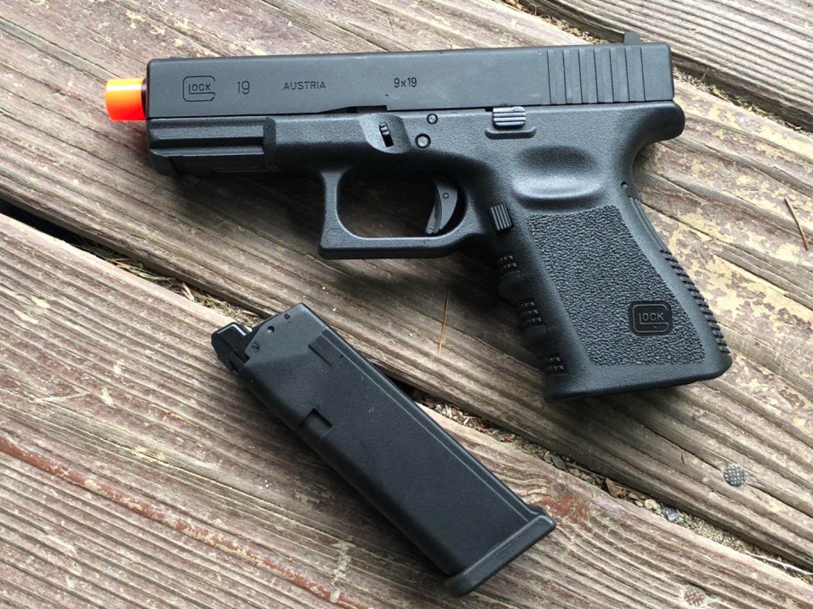 Elite Force Glock 19 Gen3 GBB 6mm BB Pistol Airsoft Gun customer photo 2