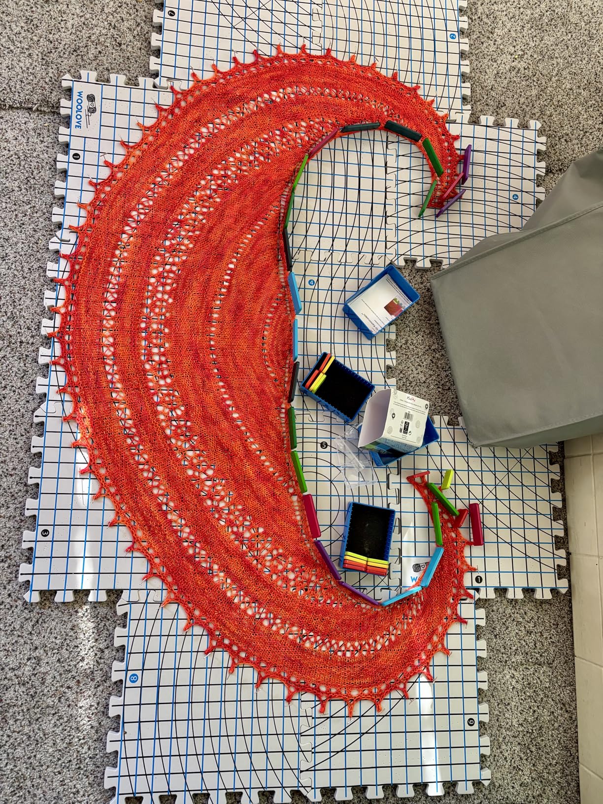 KnitPro Rainbow Knit Blockers | Pack of 20 (8 Blockers with 4 pins & 12 Blockers with 8 pins) customer photo 1