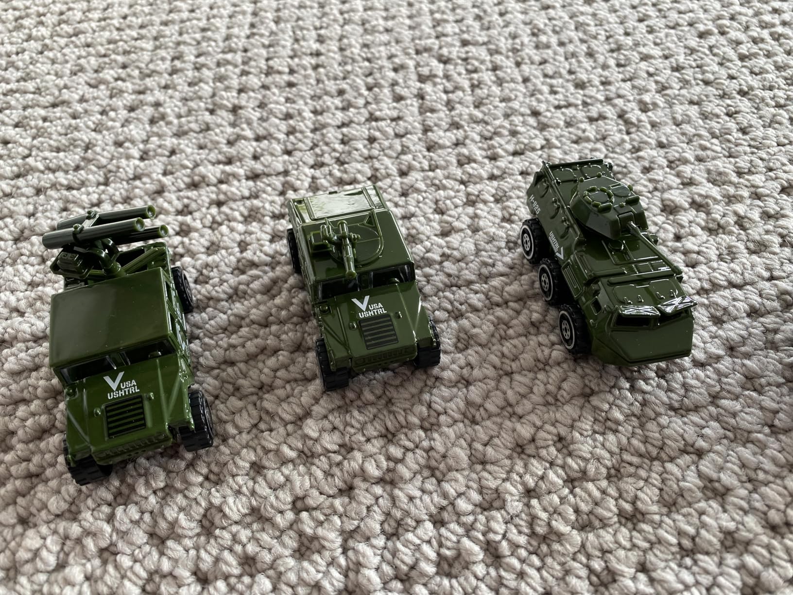 Die-cast Military Army Vehicles, 6 Pack Alloy Metal Toy Models Set - Tank, Helicopter, Panzer, Anti-Aircraft Vehicle, Gifts for Kids Boys Age 6 7 8 9 (1:87 Scale) customer photo 1
