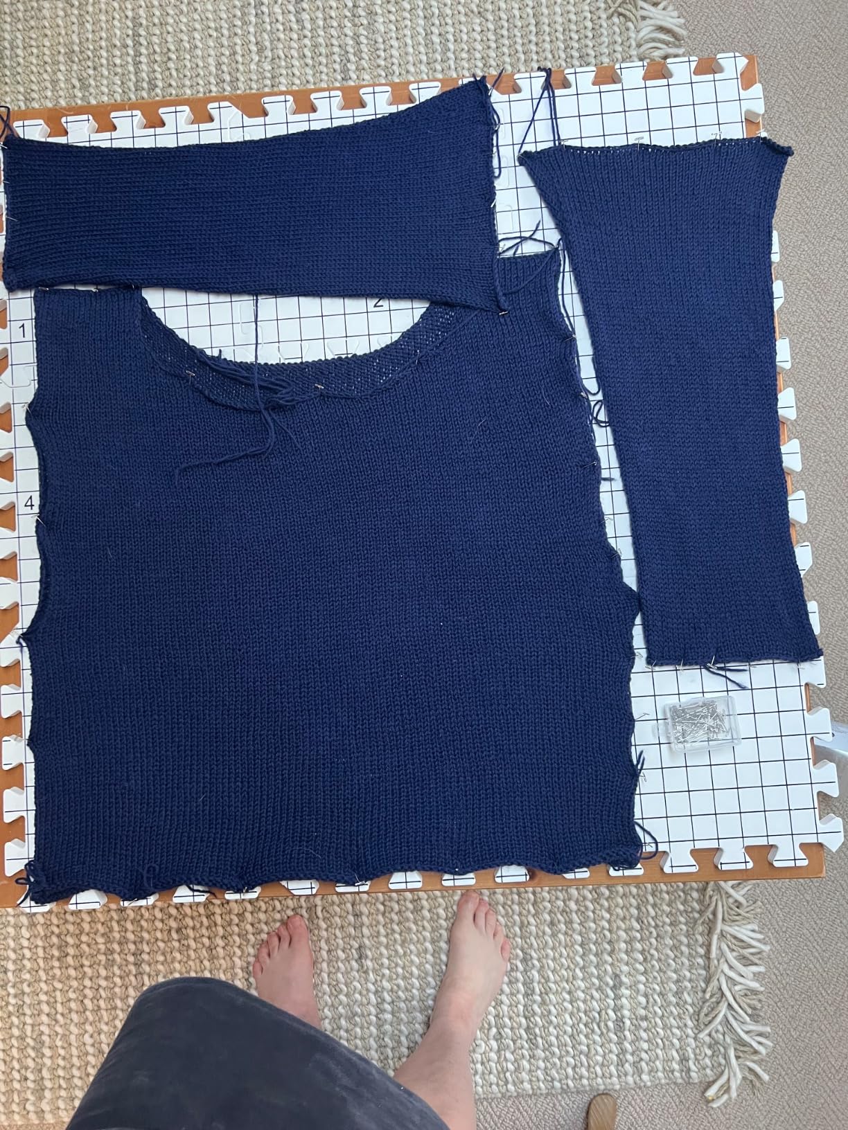 UMIEN Blocking Mats for Knitting (9-Pack) - Extra Thick Blocking Boards for Crochet Projects with Grids - Suitable for Needlepoint Or Crochet - Included 100 T-Pins & Storage Bag customer photo 1