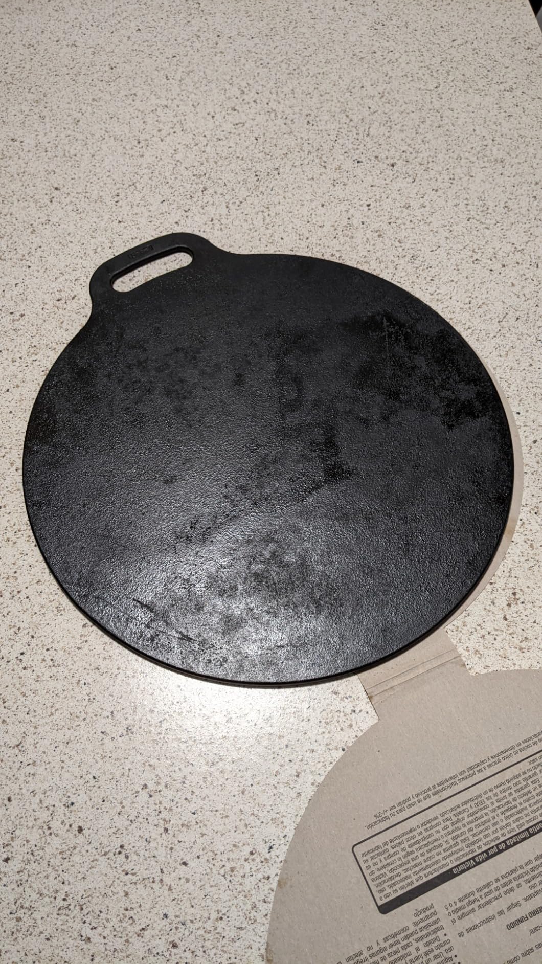 Victoria 15-Inch Cast Iron Tawa Dosa Pan, Pizza Pan with a Loop Handle, Crepe Tawa Preseasoned with Flaxseed Oil, Made in Colombia customer photo 2