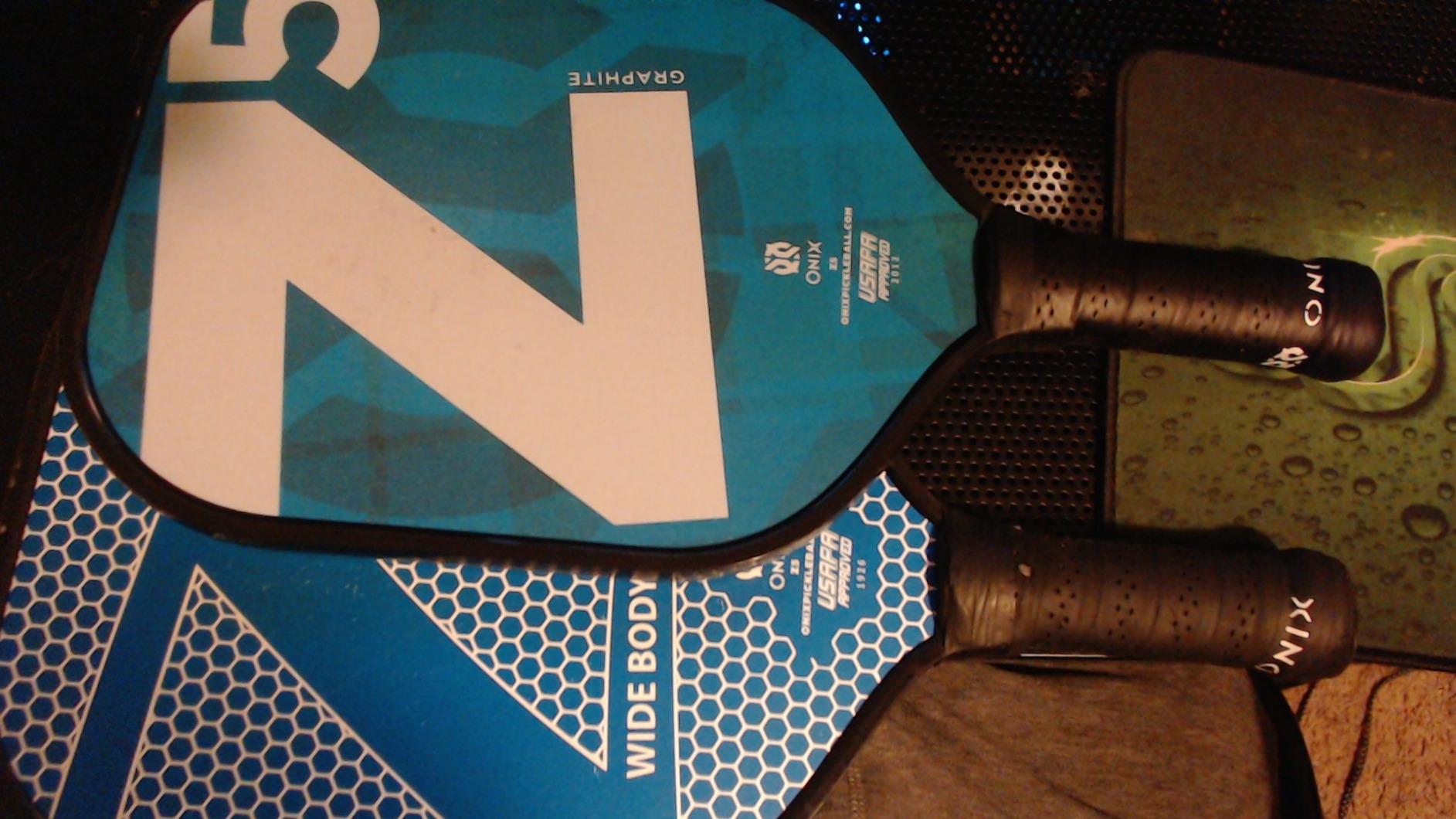 Onix Graphite MOD Z5 Carbon Fiber Pickleball Paddle with Wide-Body Shape. Honeycomb Core, Graphite Face & Cushion Comfort Pickleball Paddle Grip customer photo 2