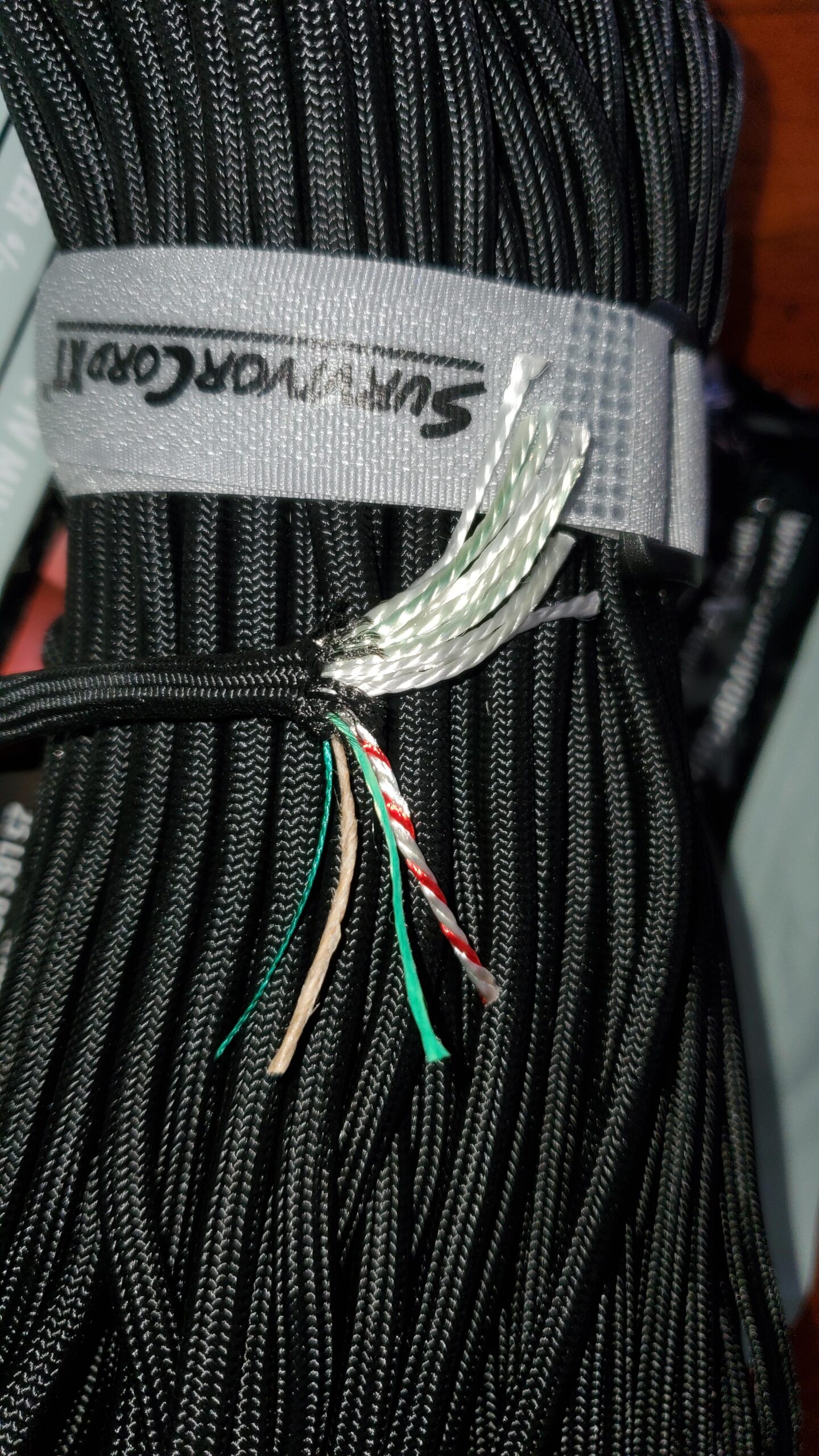 Titan Survival Patented Paracord 750-25ft, 100ft, 500ft & Color Options - 1000LB Strength Survival Paracord Military Spec 3 Strands - Heavy Duty Hank Cord for Camping & Outdoors with Firestarter customer photo 1