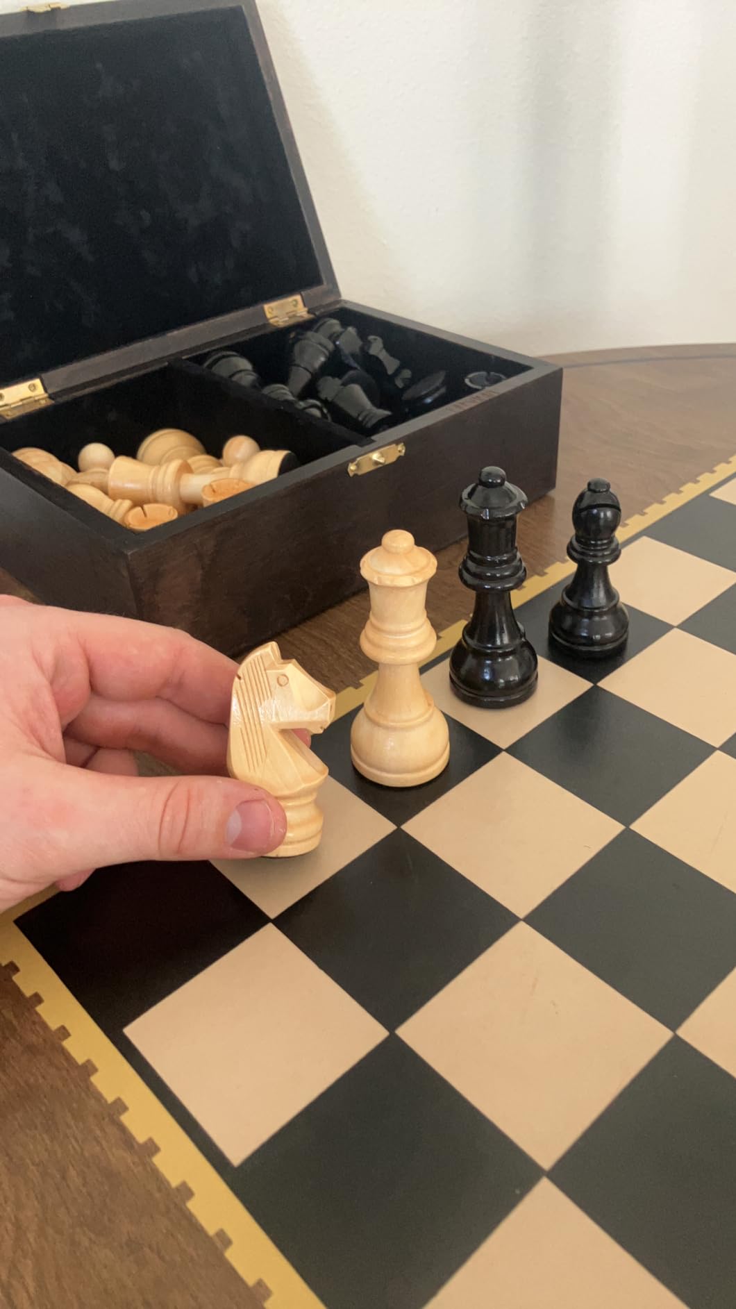 Husaria Staunton Tournament No. 6 Chessmen with 2 Extra Queens and Wooden Box, 3.9-inch Kings customer photo 1