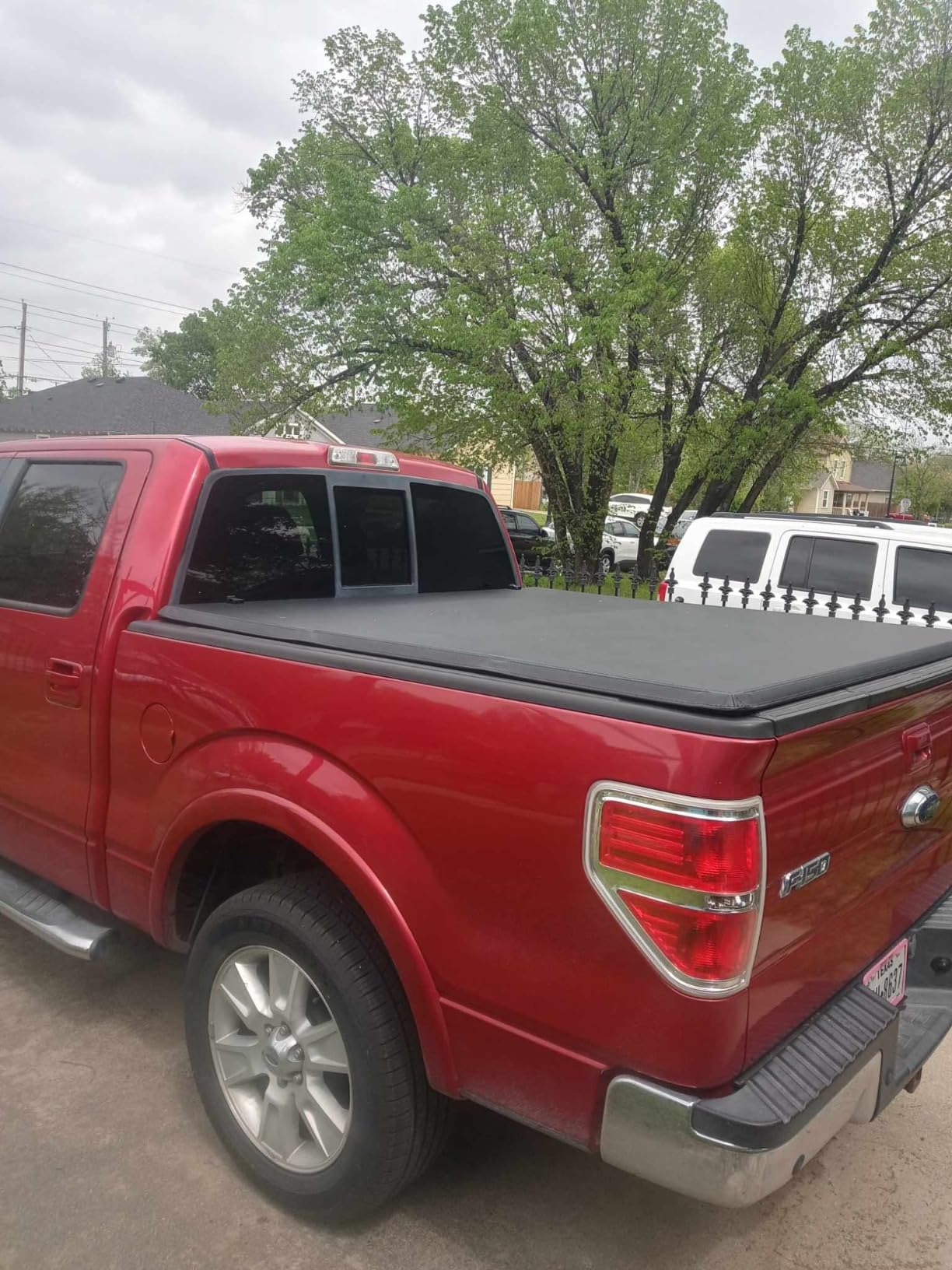 oEdRo Soft Tri-fold Truck Bed Tonneau Cover Compatible for 2015-2026 Ford F-150 F150 with 5.5ft Short Bed customer photo 1