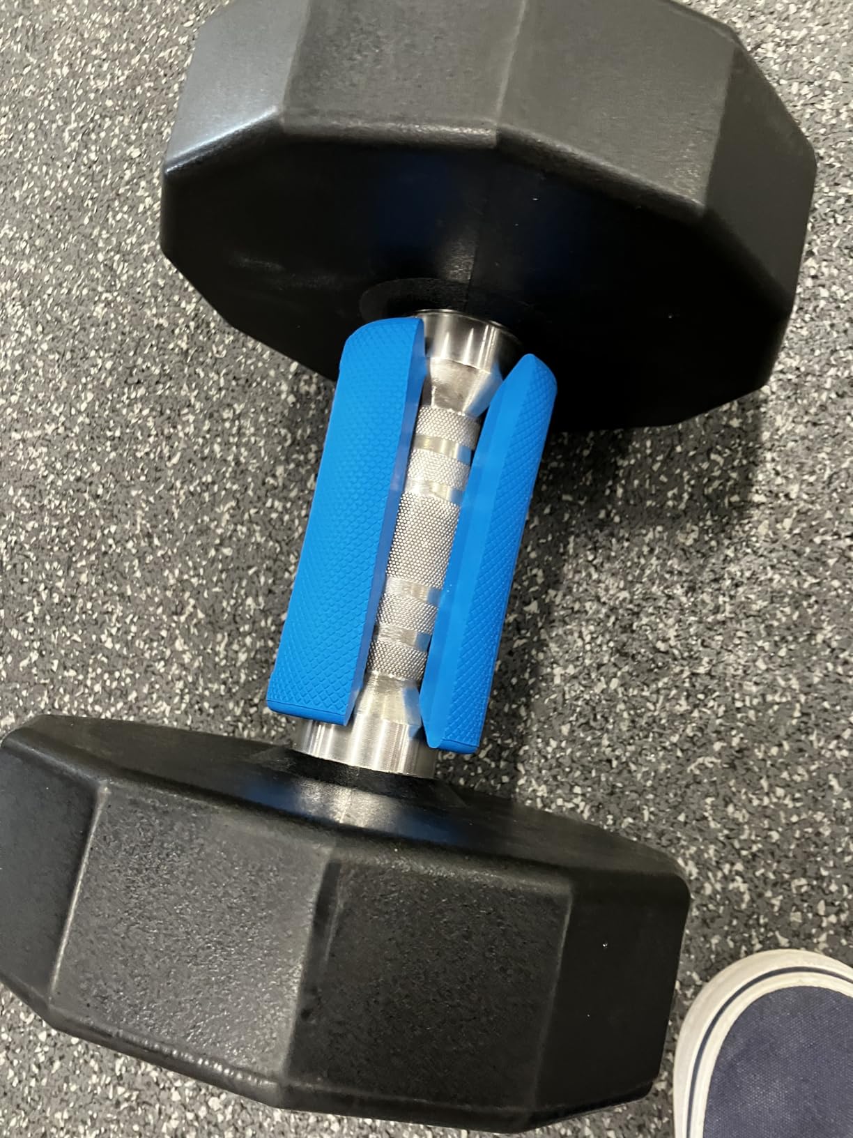 Fat Gripz - Thick Grips - Increased Muscle Fiber Activation - Bigger Arms (4x Men's Health Award Winner) customer photo 1