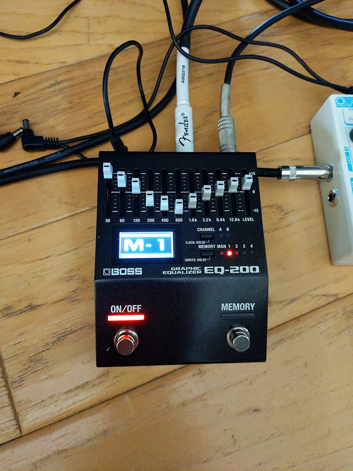 BOSS EQ-200 Graphic Equalizer (EQ-200) customer photo 2