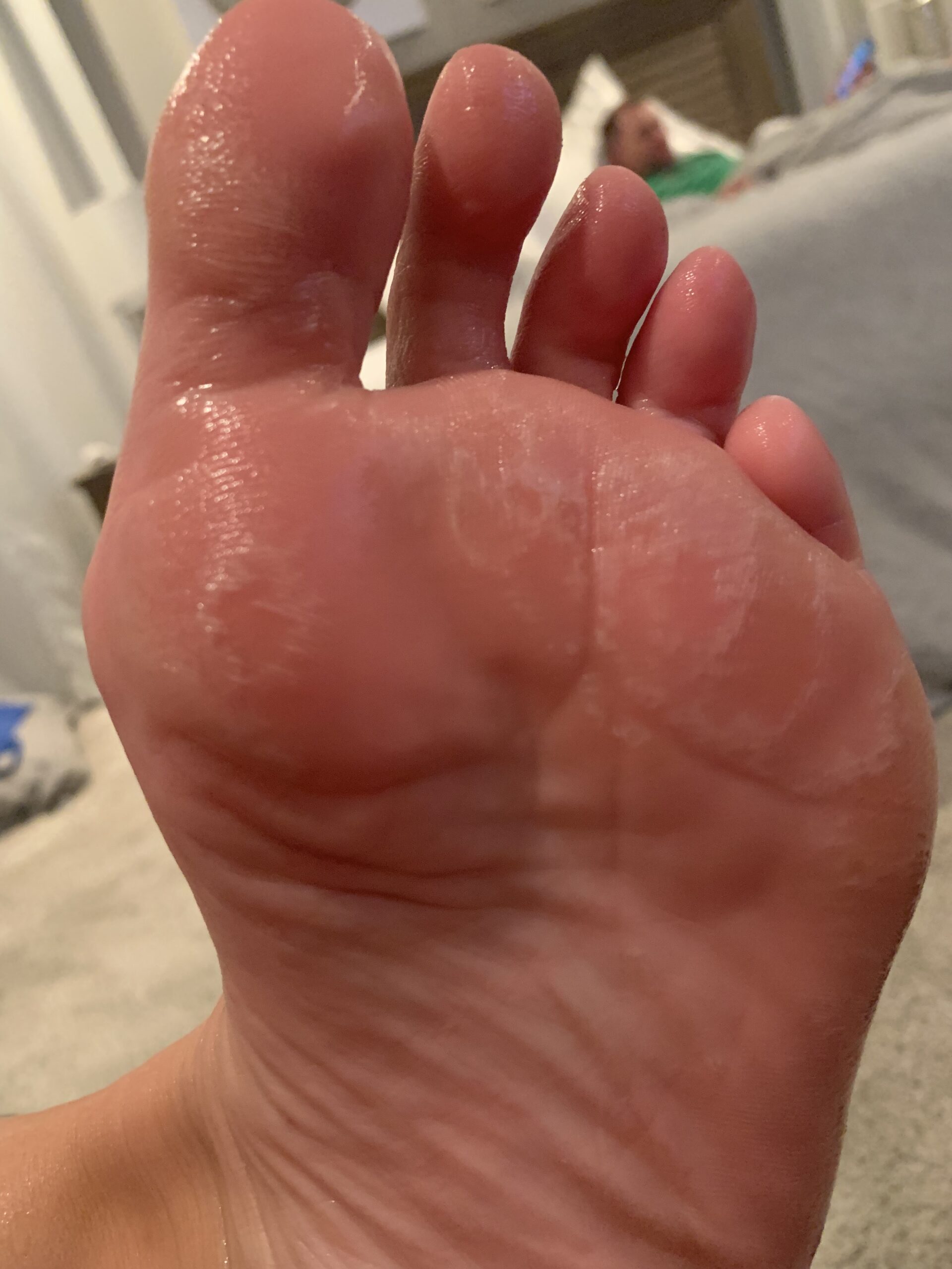 SUNATORIA Foot Peeling Mask (2 Pack) - Exfoliating Foot Mask for Dry Cracked Feet & Calluses - Baby Soft Touch Foot Peel Mask with Aloe Vera - Peeling Socks for Men & Women customer photo 2