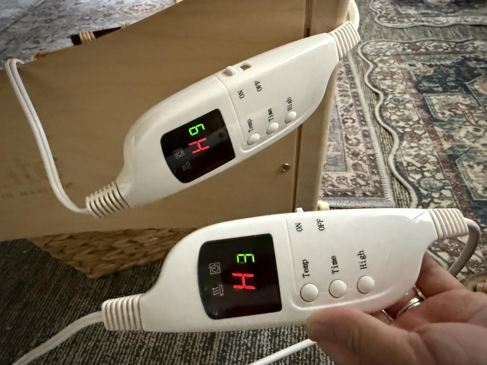 Deluxe Fleece Massage Table Warmer, w/ 12 Foot Power Cord. for Use with Massage Tables Only, Do Not Use as a Bed Blanket Warmer. Note it Does NOT GET HOT! Maximum Temperature is About 88 Degrees F customer photo 1