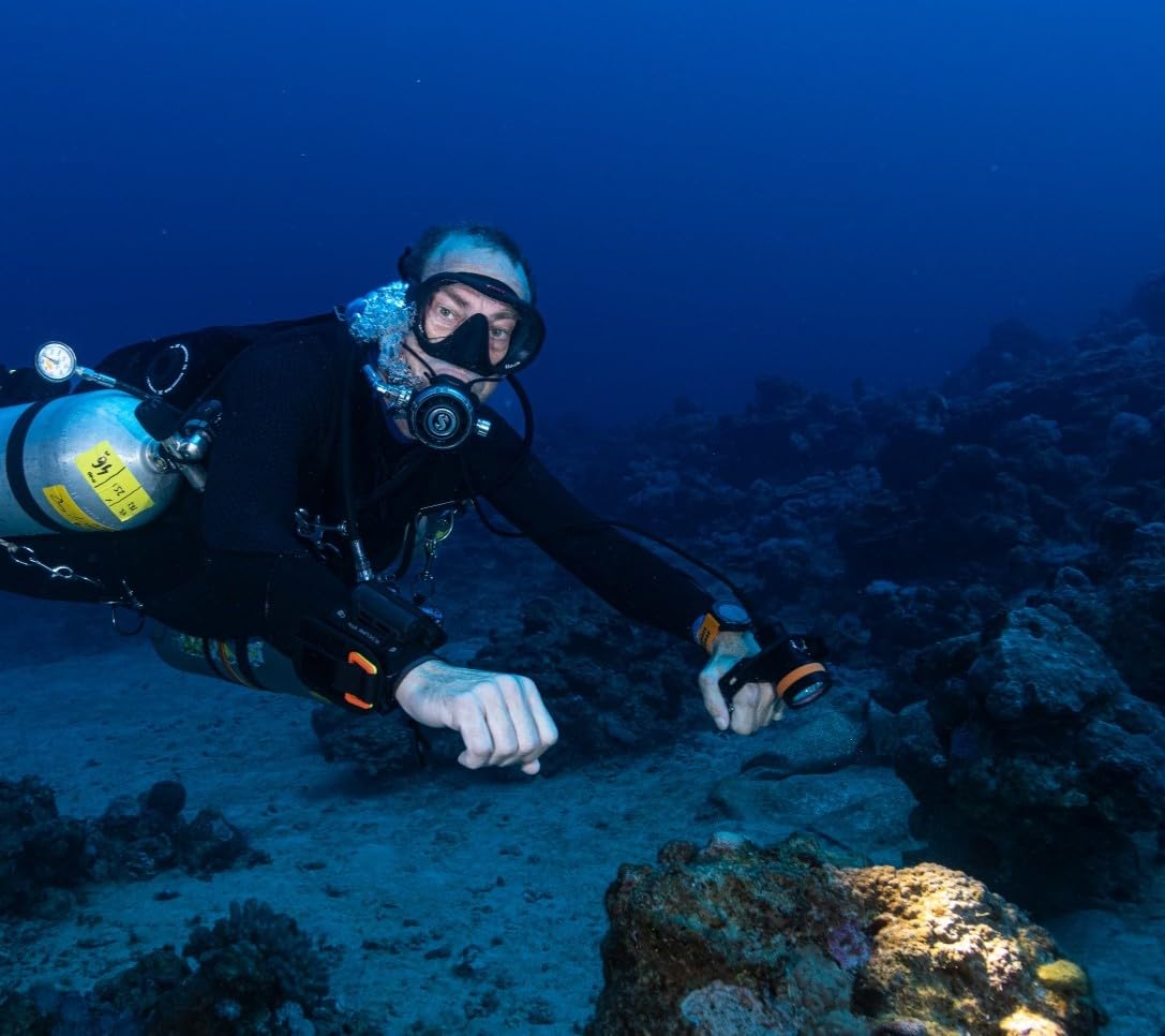 ORCATORCH D630 V2.0 4600 Lumen 5 Imported LED Primary Canister Dive Light with 7 Degree Super Focus Beam, Straight/Side Mounted and Backmount Technical Diving Flashlight, for Cave Wreck Night Diving customer photo 1