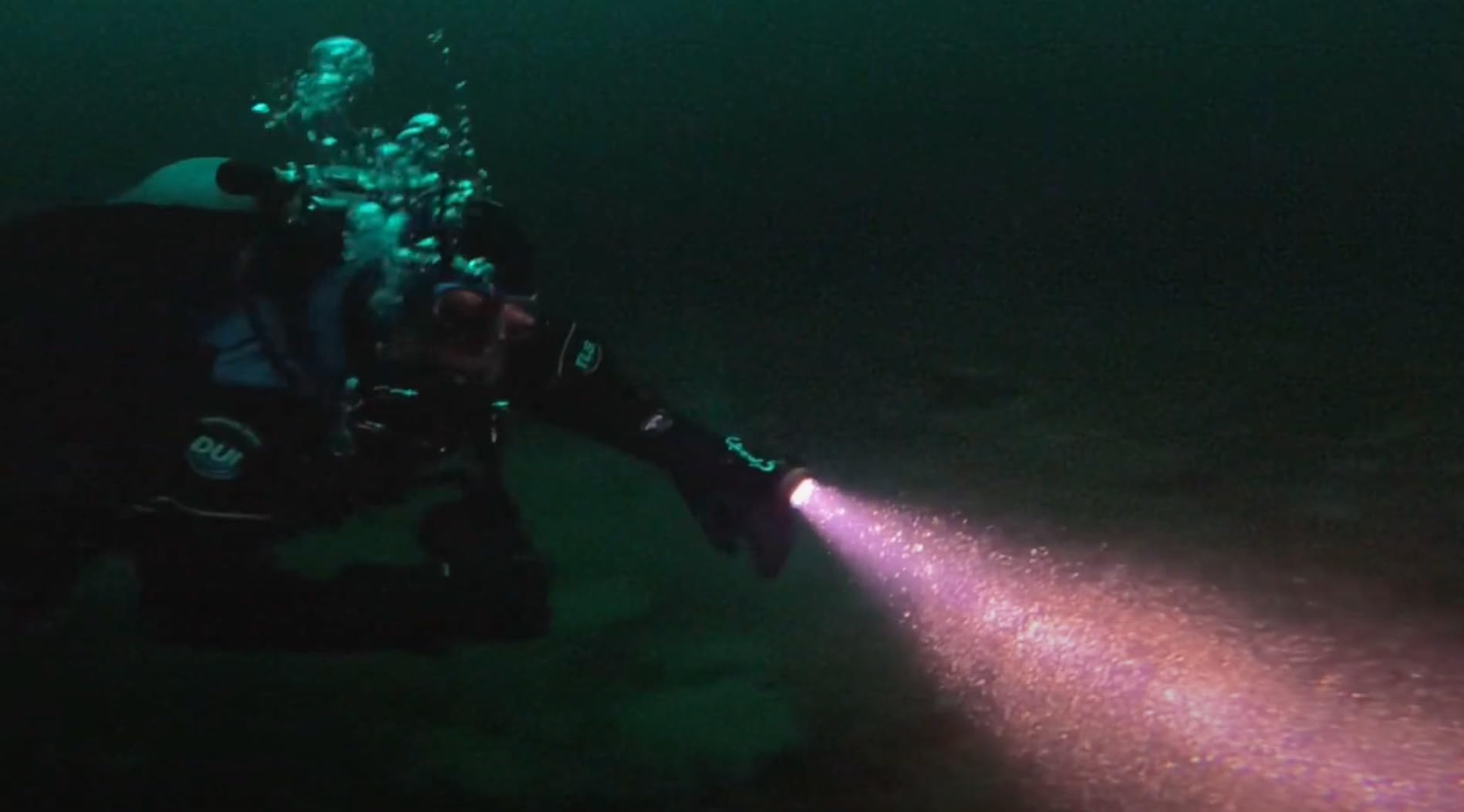ORCATORCH D630 V2.0 4600 Lumen 5 Imported LED Primary Canister Dive Light with 7 Degree Super Focus Beam, Straight/Side Mounted and Backmount Technical Diving Flashlight, for Cave Wreck Night Diving customer photo 2
