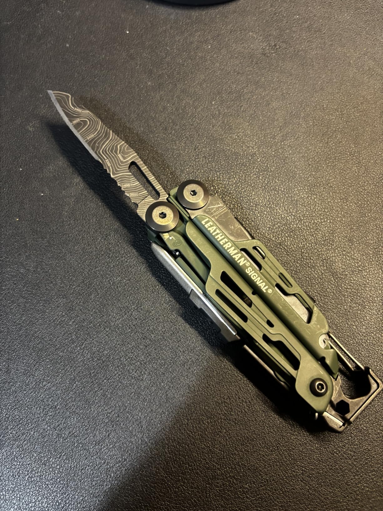 LEATHERMAN, Signal, 19-in-1 Multi-tool for Outdoors, Camping, Hiking, Fishing, Survival, Durable & Lightweight EDC, Made in the USA customer photo 1