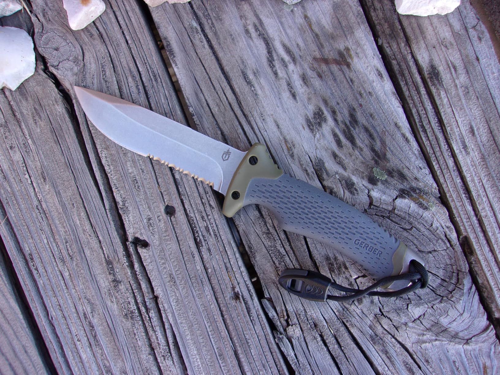 Gerber Gear Ultimate Survival Knife, Fixed Blade Knife with Combo Edge, includes Fire Starter Edge and Ferro Rod, Whistle, Sheath with Integrated Sharpener customer photo 1