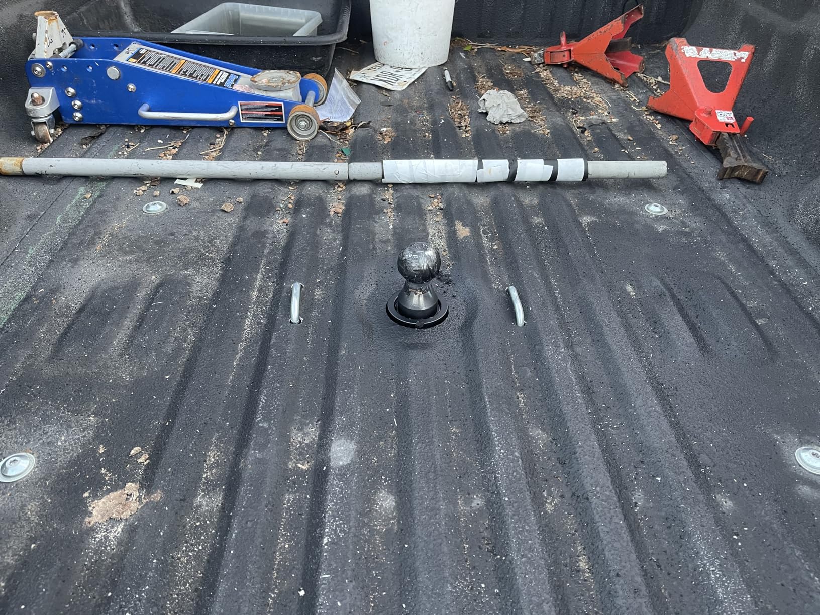 ECOTRIC Gooseneck Trailer Hitch Compatible with 1999-2016 Ford F250 F350 Super Duty Complete Underbed Gooseneck Rail System customer photo 1