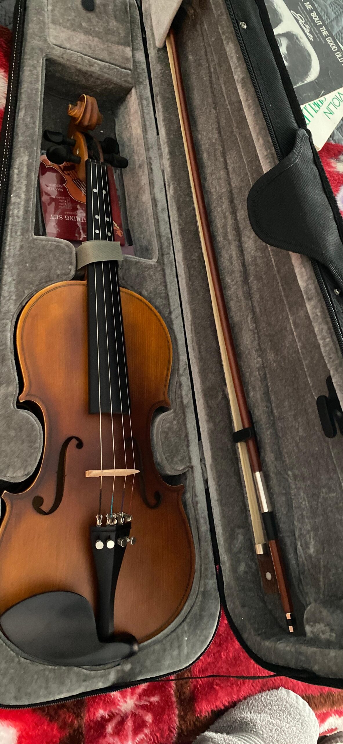 Eastar 1/2 Violin Set for Beginners, Half Size Fiddle with Hard Case, Rosin, Shoulder Rest, Bow, and Extra Strings (Imprinted Finger Guide on Fingerboard), EVA-2 customer photo 1