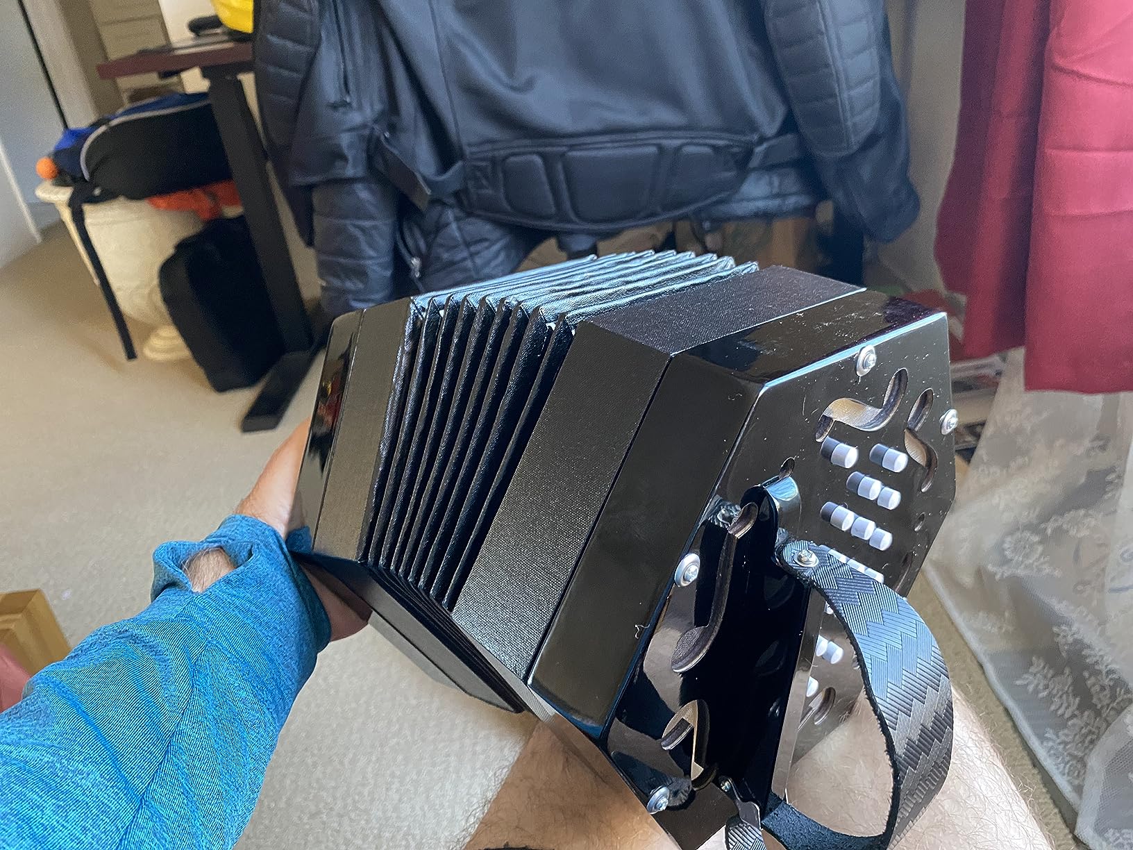 Trinity College AP-1130A Anglo-Style Concertina - 30-Button, Black Finish - Traditional Folk Instrument with 1½ Octave Range, Bellows, and Carrying Bag customer photo 3