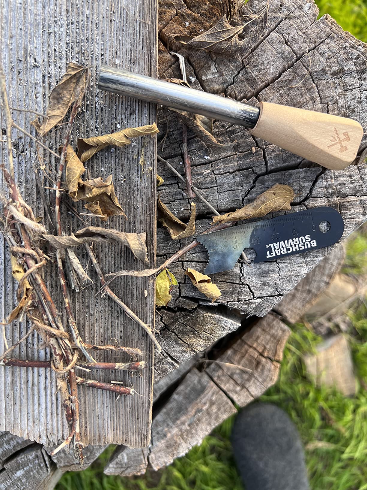 Bushcraft Survival Ferro Rod Fire Starter Kit & Backpacking Multitool | Flint and Steel Striker | Waterproof Magnesium Farrow Rod Tool & Firestarter for Campfires customer photo 1