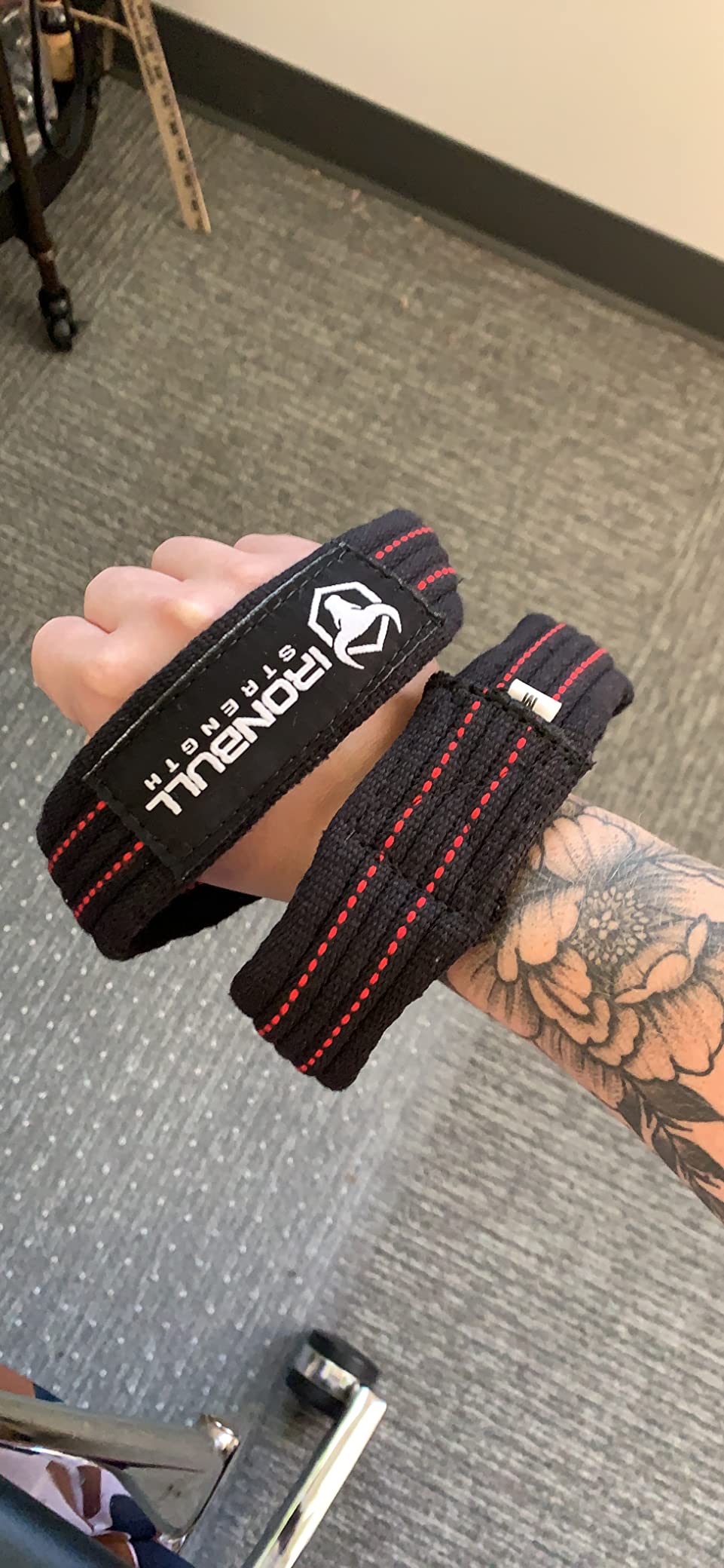 Iron Bull Strength Heavy Duty Lifting Straps for Deadlift - Figure 8 Wrist Straps for Heavy Weight Lifting, Strongman, Powerlifting, Workout and Weightlifting - for Men customer photo 1