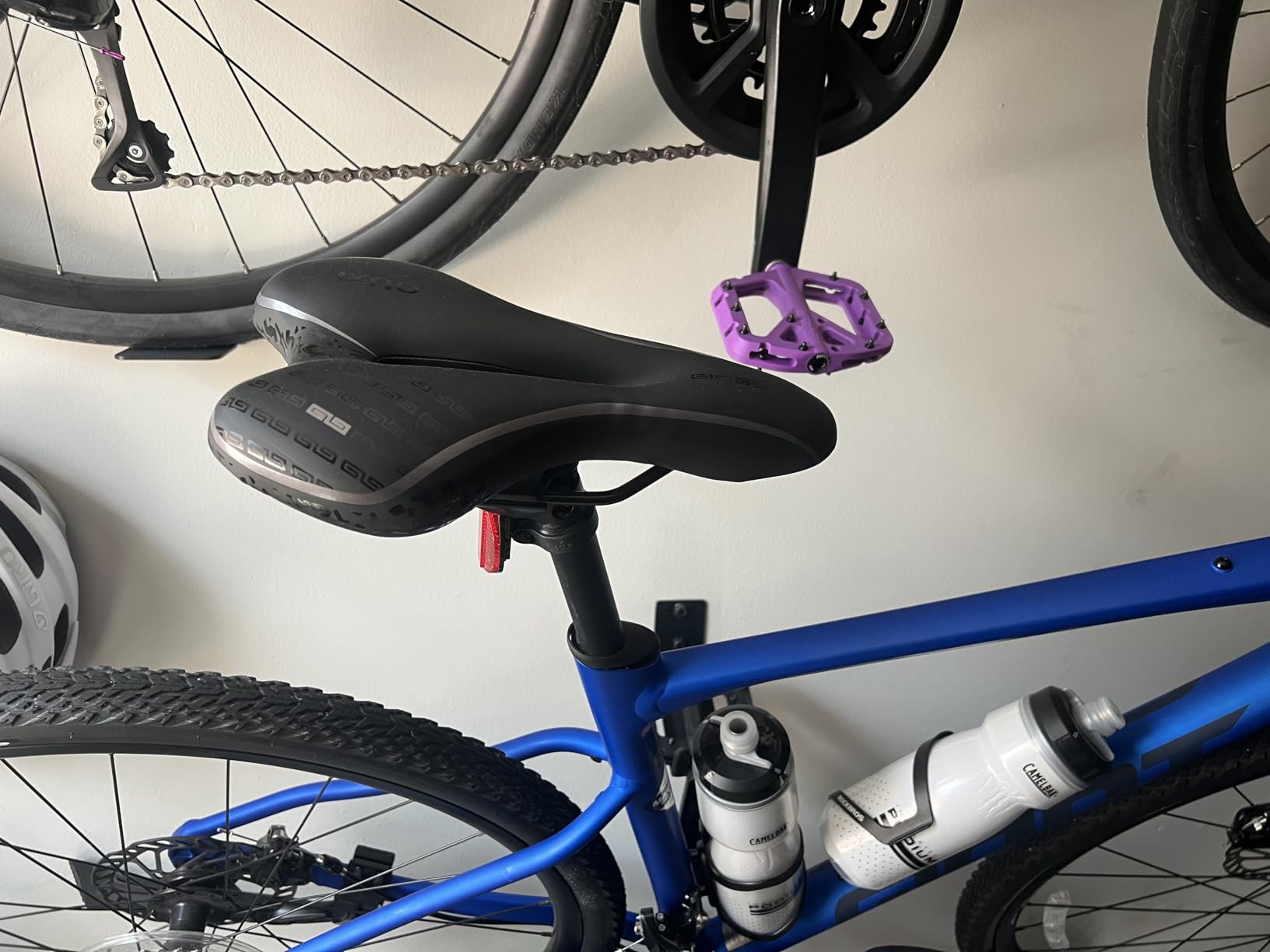 OUXI Comfort Bike Seat Comfortable Gel Bicycle Saddle Replacement Soft Padded with Shock Absorbing Waterproof for MTB Mountain Bike Road Bike Exercise Bike Men Women and Ladies customer photo 1