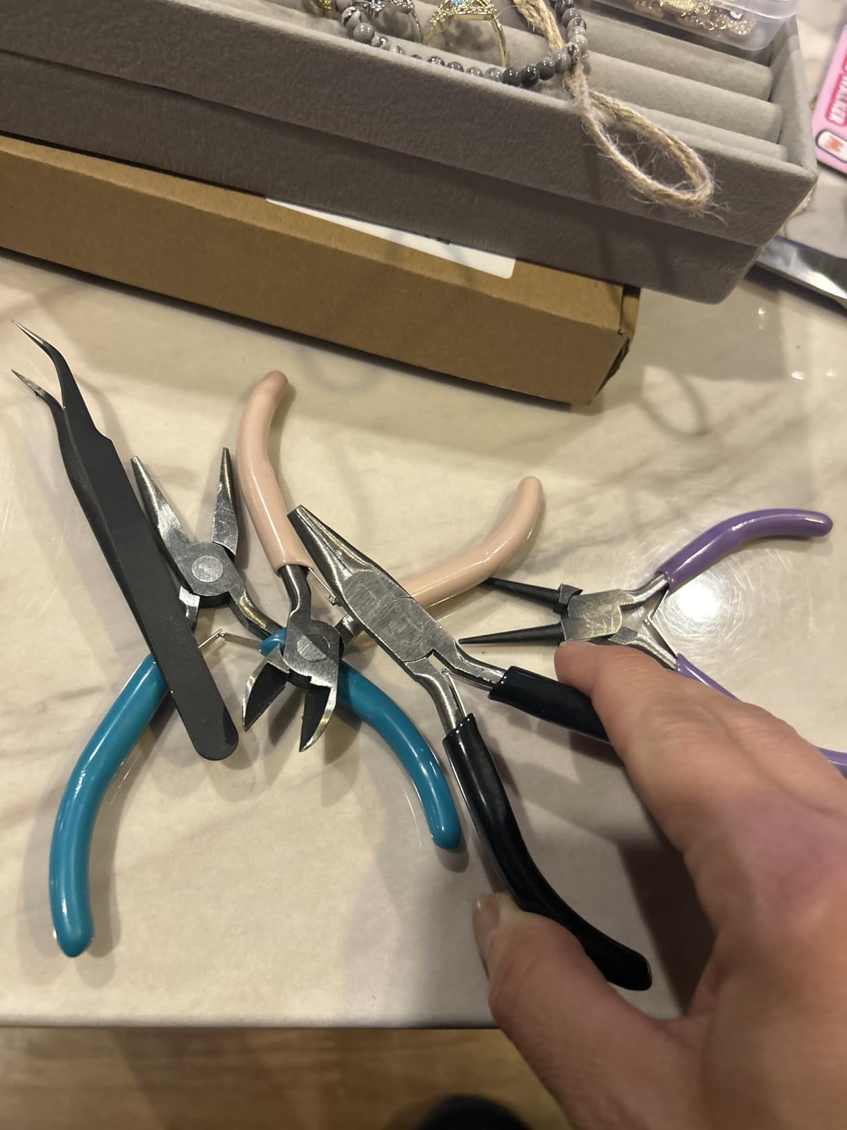 URSKYTOUS 4Pcs Jewelry Pliers Set Jewelry Making Pliers Tools Kit Include Jewelry Making Needle Nose Chain Nose Round Bent Pliers Wire Cutter for Bracelet Beading DIY Craft Jewelry Making Supplies customer photo 2