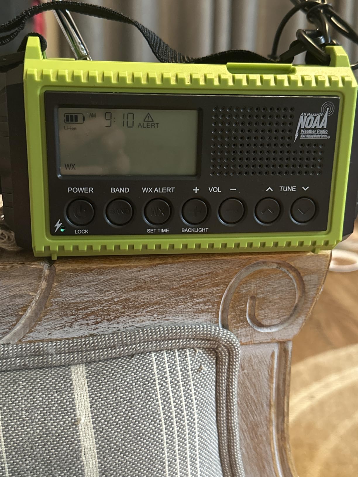 Raynic Emergency Radio, 5000mAh/18500mWh Weather Radio, Solar Hand Crank Radio with AM/FM/SW/NOAA Alert, Cell Phone Charger, Headphone Jack, Flashlight and SOS Siren customer photo 2